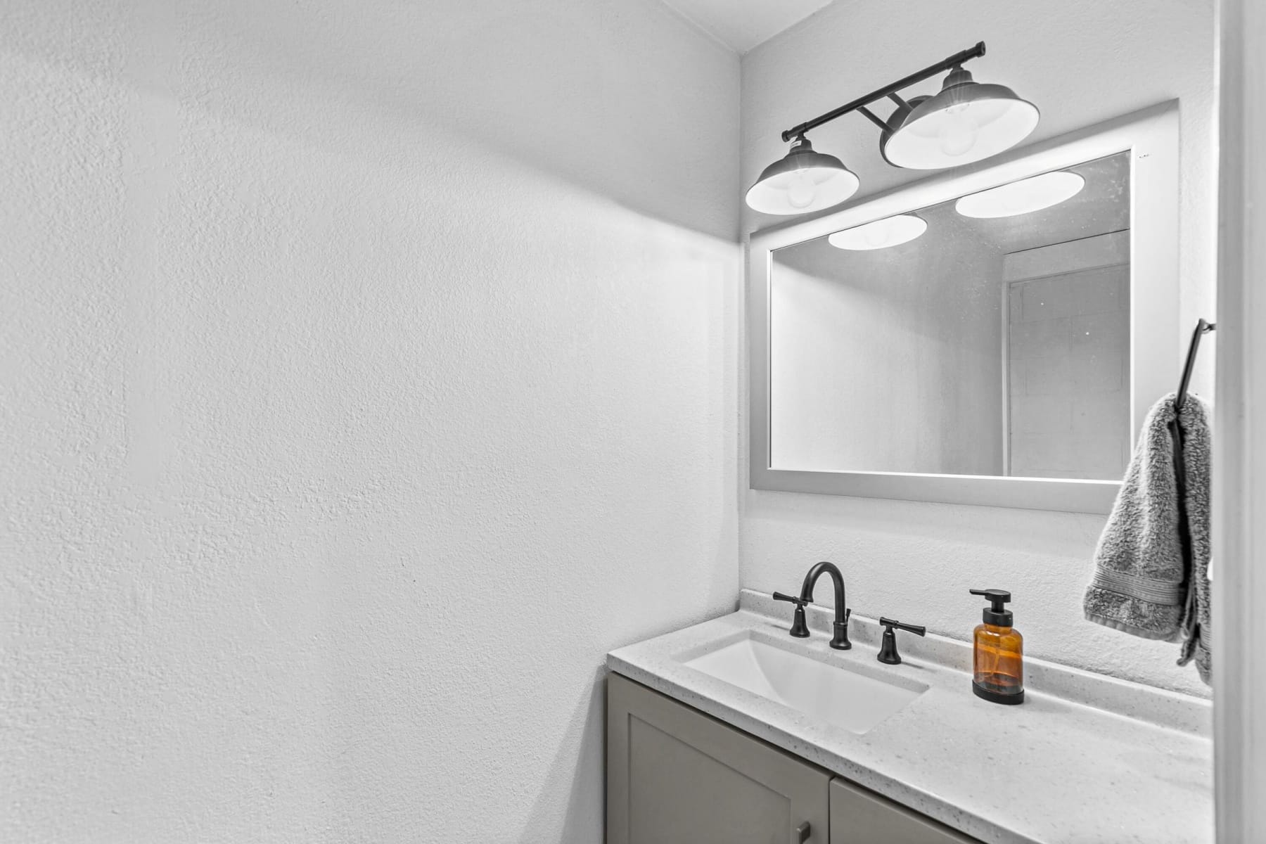  4131 W Griffin Creek Road Medford, OR 97501 - 物件實景