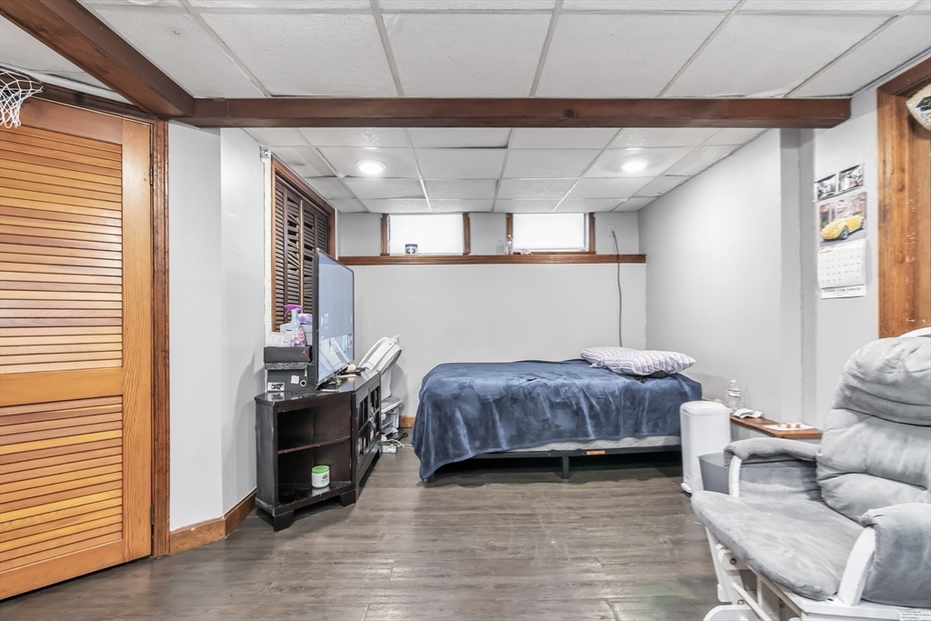 Haverhill, Massachusetts, 01830, United States, 5 Bedrooms Bedrooms, ,3 BathroomsBathrooms,Residential,For Sale,1990407