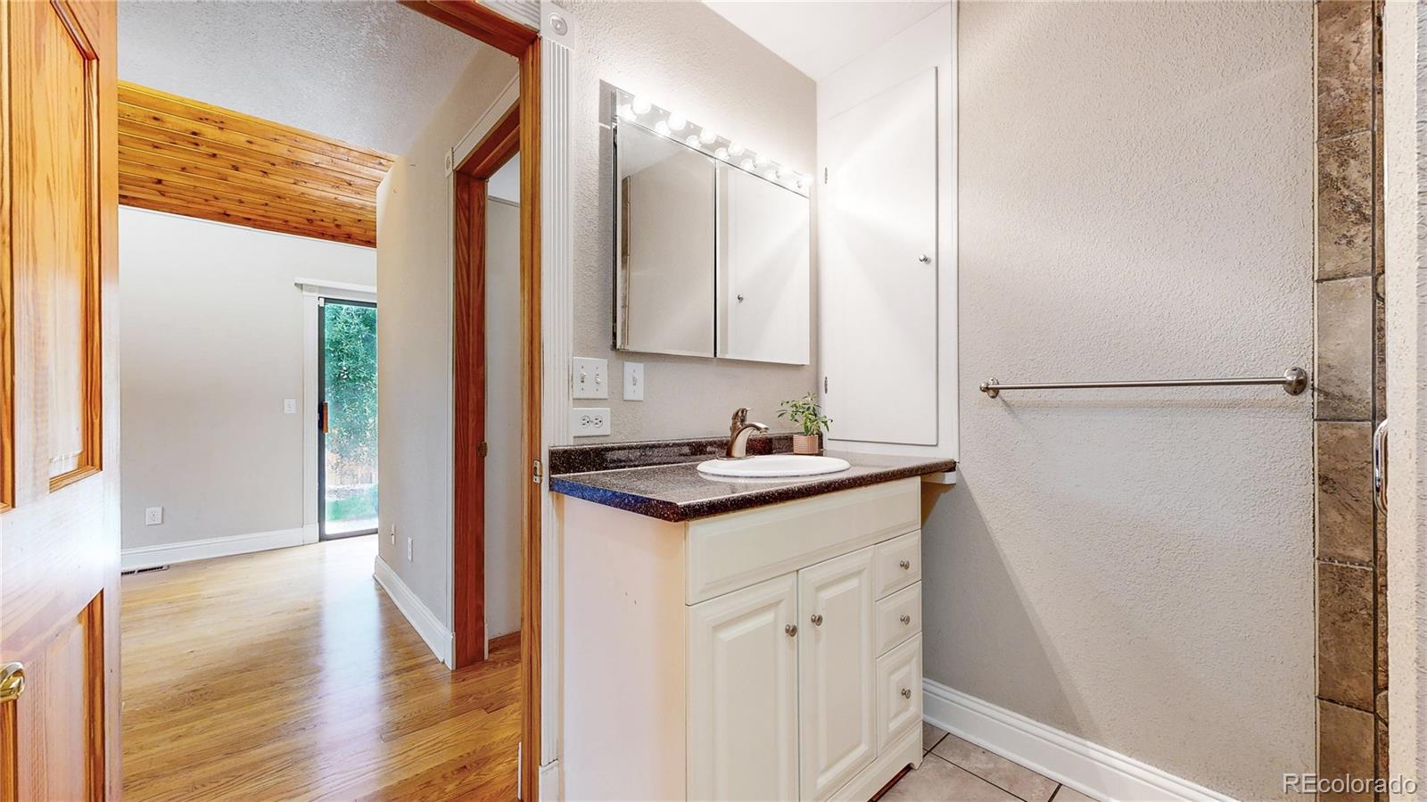 Lakewood, Colorado, 80228, United States, 5 Bedrooms Bedrooms, ,1 BathroomBathrooms,Residential,For Sale,1949485