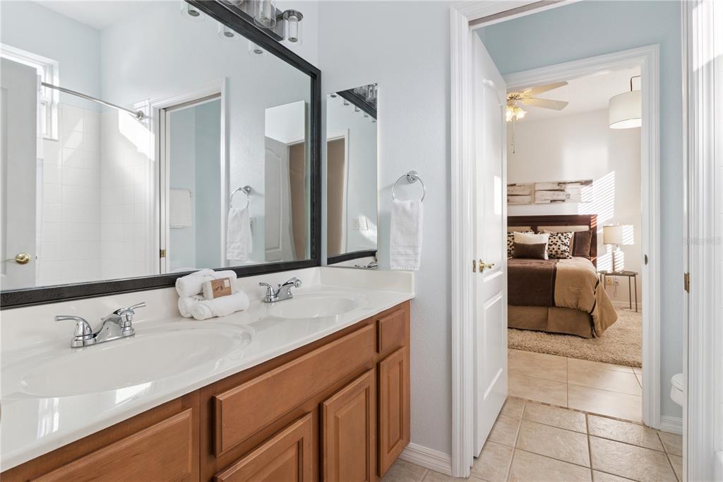 Apopka, Florida, 32712, United States, 5 Bedrooms Bedrooms, ,3 BathroomsBathrooms,Residential,For Sale,2003317