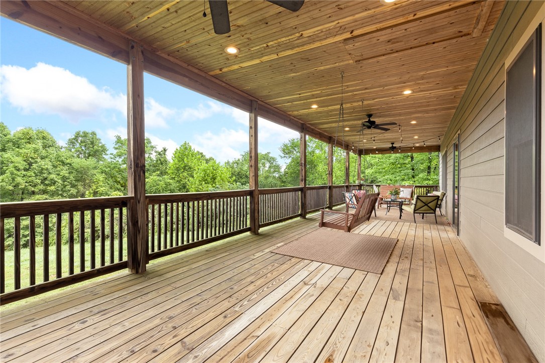 Dogpatch, Arkansas, 72648, United States, 3 Bedrooms Bedrooms, ,3 BathroomsBathrooms,Residential,For Sale,1958320