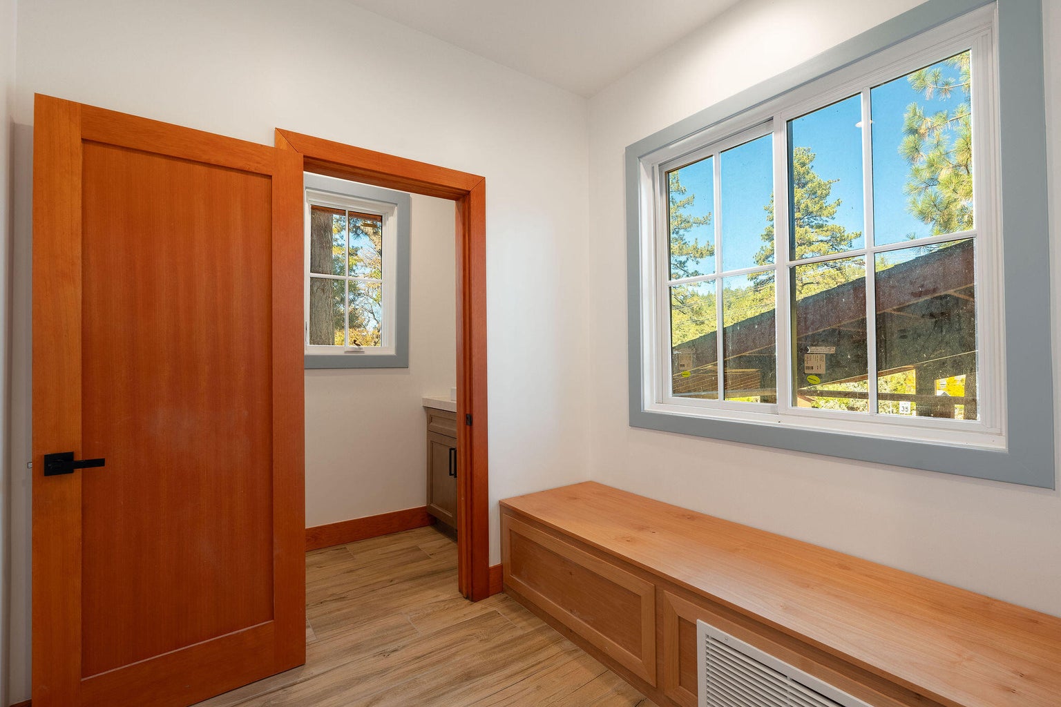 Idyllwild, California, 92549, United States, 3 Bedrooms Bedrooms, ,2 BathroomsBathrooms,Residential,For Sale,1974453