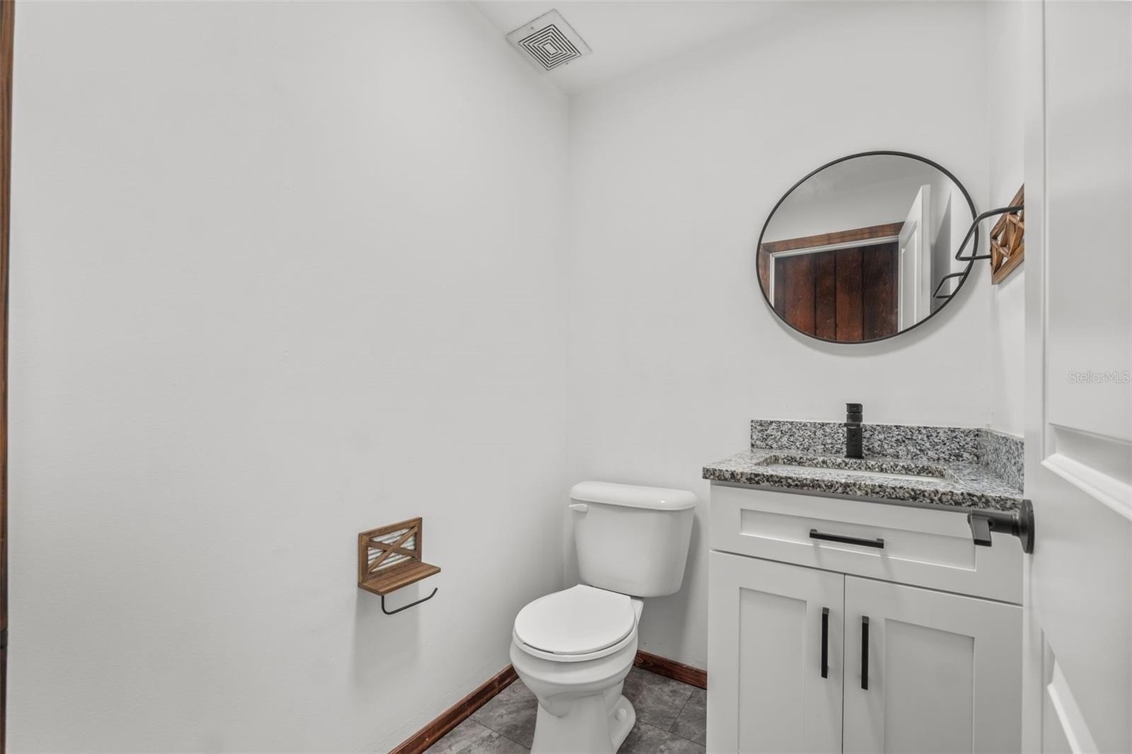FROSTPROOF, Florida, 33843, United States, 4 Bedrooms Bedrooms, ,3 BathroomsBathrooms,Residential,For Sale,1864112