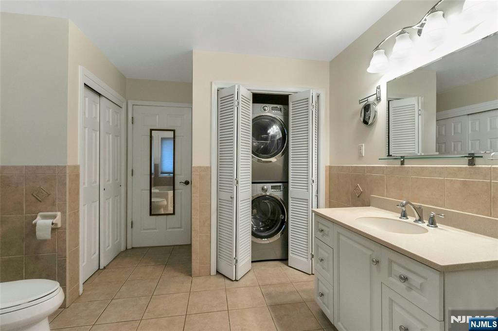 Emerson, New Jersey, 07630, United States, 4 Bedrooms Bedrooms, ,3 BathroomsBathrooms,Residential,For Sale,1991128