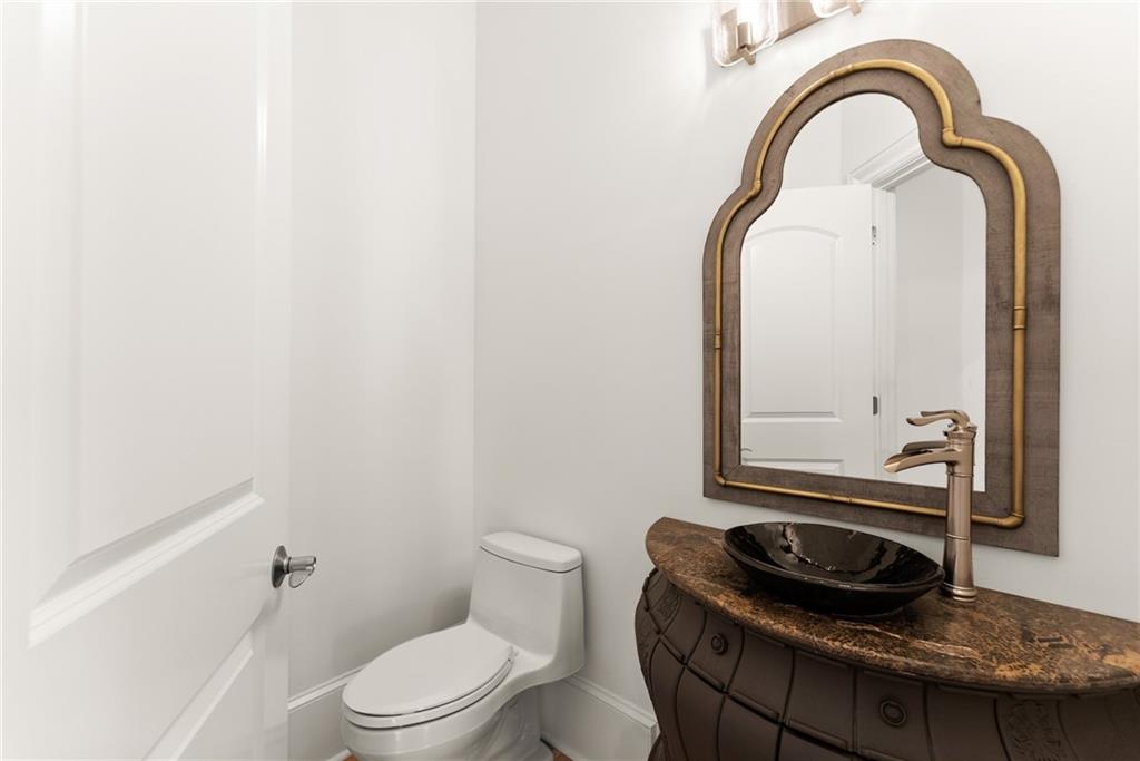 Dawsonville, Georgia, 30534, United States, 6 Bedrooms Bedrooms, ,8 BathroomsBathrooms,Residential,For Sale,1977864