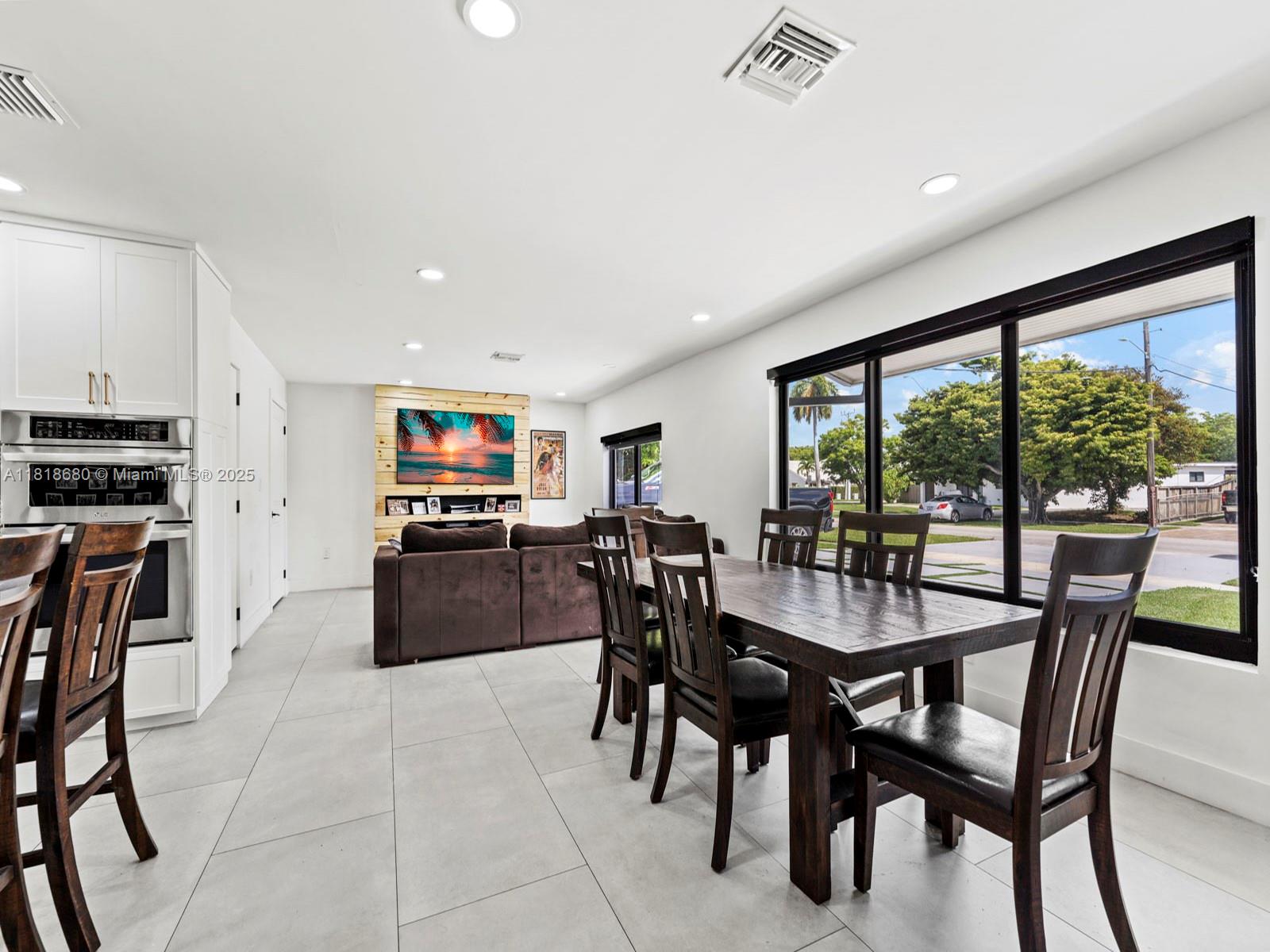 Miami, Florida, 33173, United States, 3 Bedrooms Bedrooms, ,2 BathroomsBathrooms,Residential,For Sale,1857432