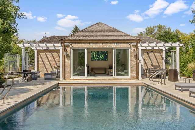 Burr Ridge, Illinois, 60527, United States, 6 Bedrooms Bedrooms, ,8 BathroomsBathrooms,Residential,For Sale,1885280