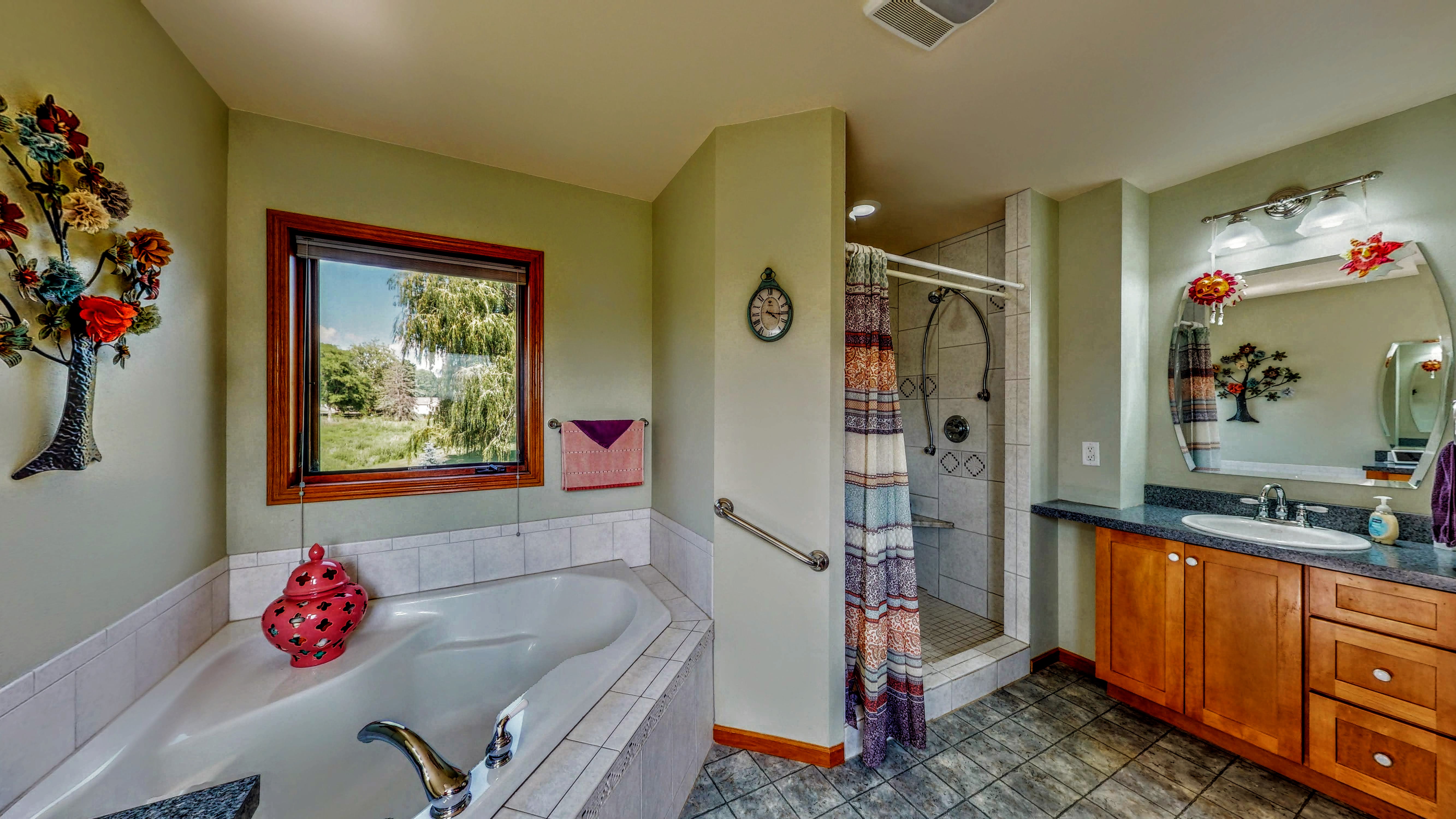 Jefferson, Wisconsin, 53549, United States, 4 Bedrooms Bedrooms, ,4 BathroomsBathrooms,Residential,For Sale,1984363