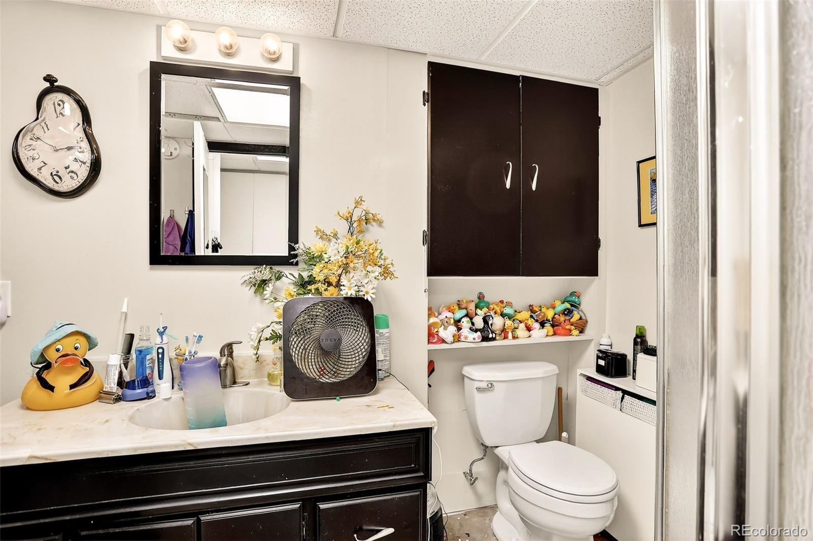 Littleton, Colorado, 80120, United States, 4 Bedrooms Bedrooms, ,1 BathroomBathrooms,Residential,For Sale,1988152