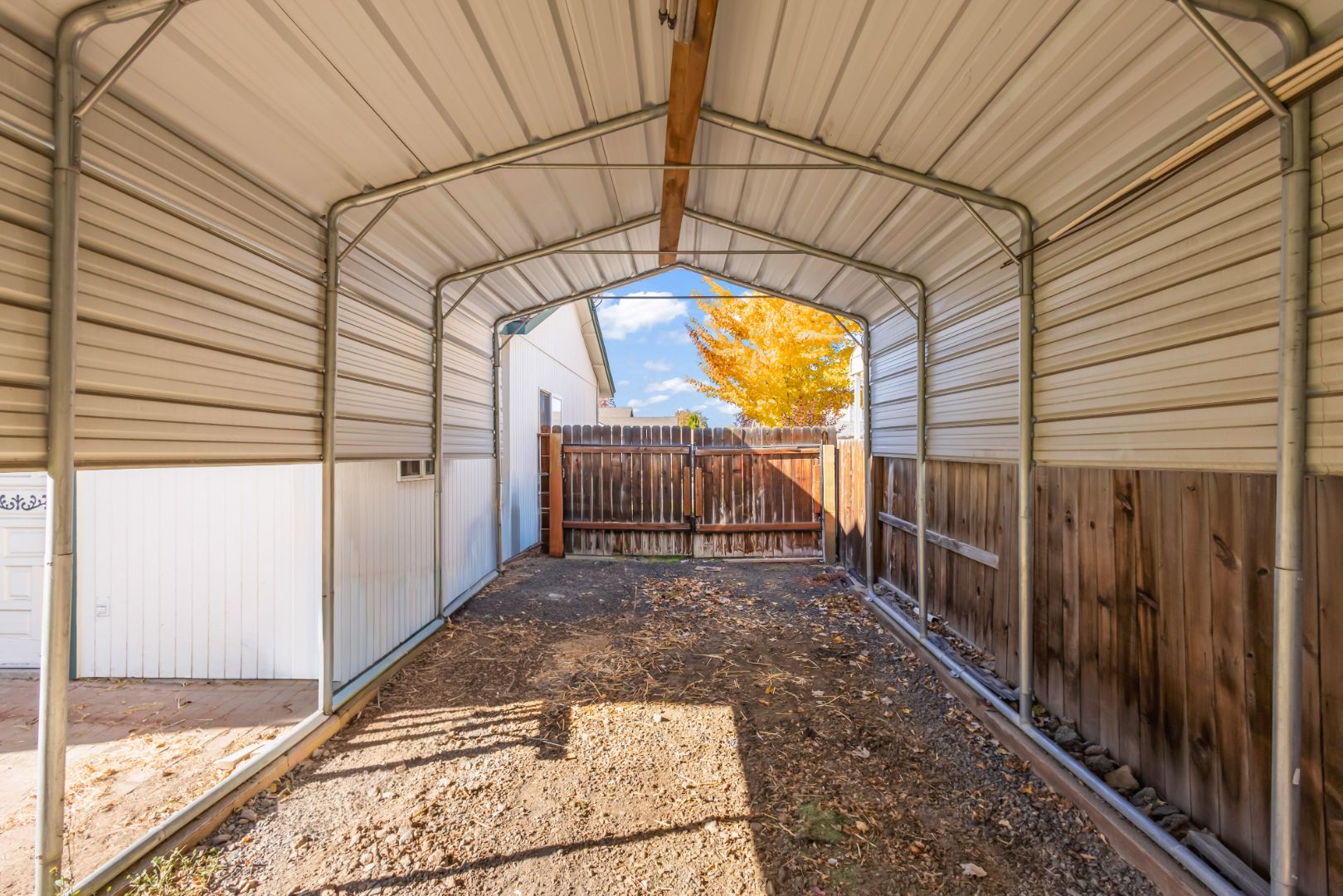 Redmond, Oregon, 97756, United States, 3 Bedrooms Bedrooms, ,3 BathroomsBathrooms,Residential,For Sale,1985077