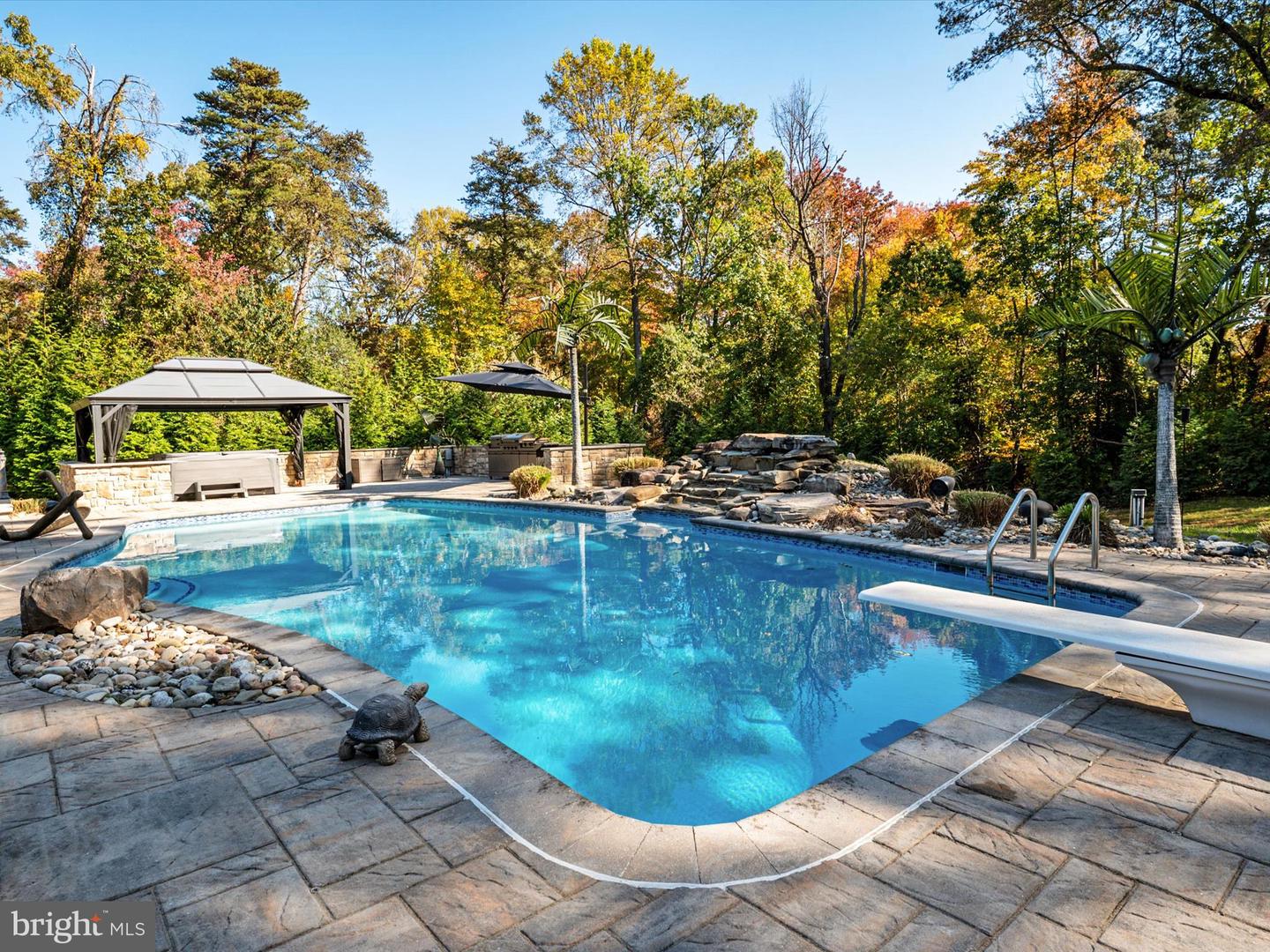 Pasadena, Maryland, 21122, United States, 4 Bedrooms Bedrooms, ,4 BathroomsBathrooms,Residential,For Sale,1989268