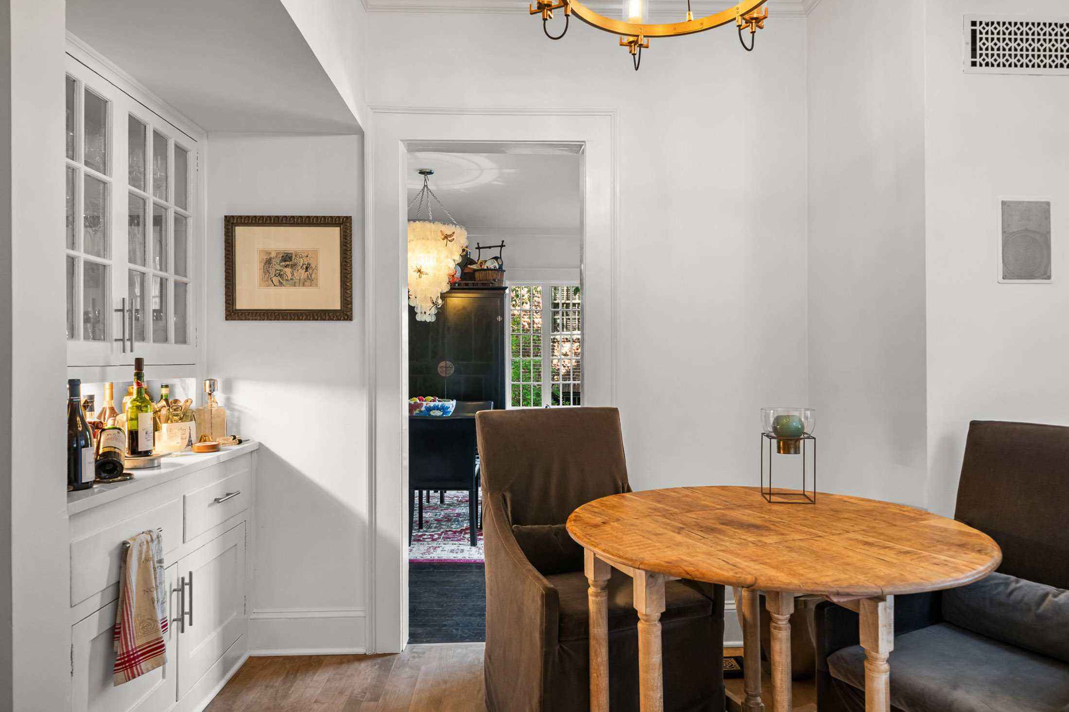  Timeless Ardmore Park Home Blends Classic Charm with Custom Renovations - 物件實景