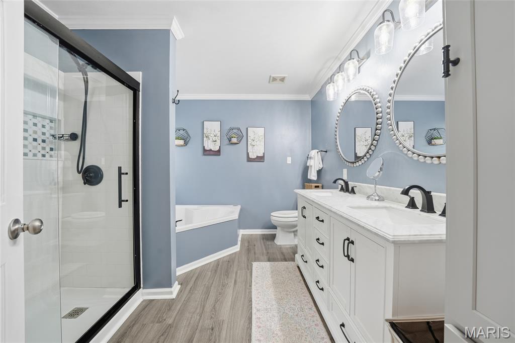 Unincorporated, Missouri, 63026, United States, 5 Bedrooms Bedrooms, ,4 BathroomsBathrooms,Residential,For Sale,1972536