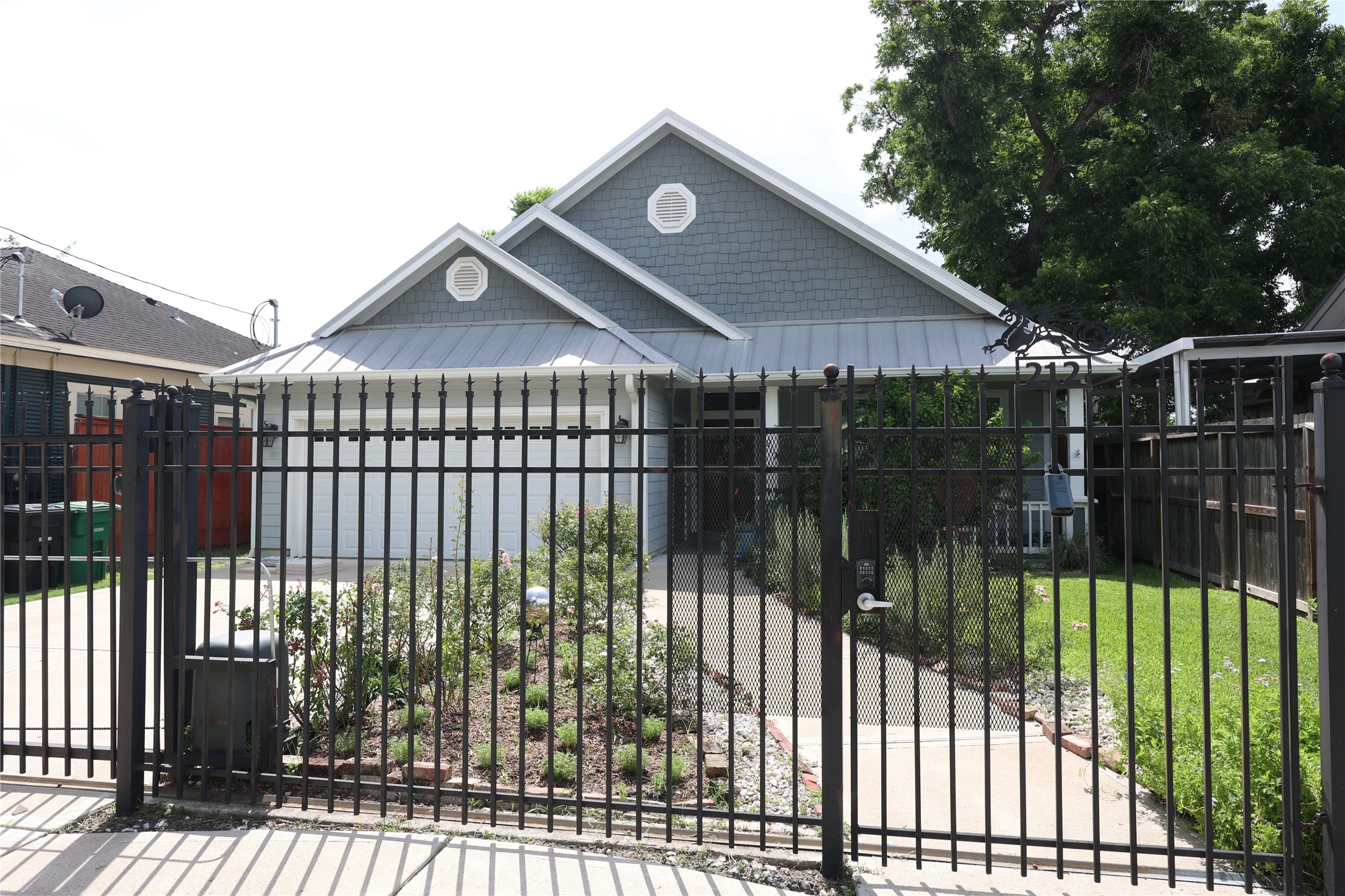 Houston, Texas, 77011, United States, 3 Bedrooms Bedrooms, ,2 BathroomsBathrooms,Residential,For Sale,1867410