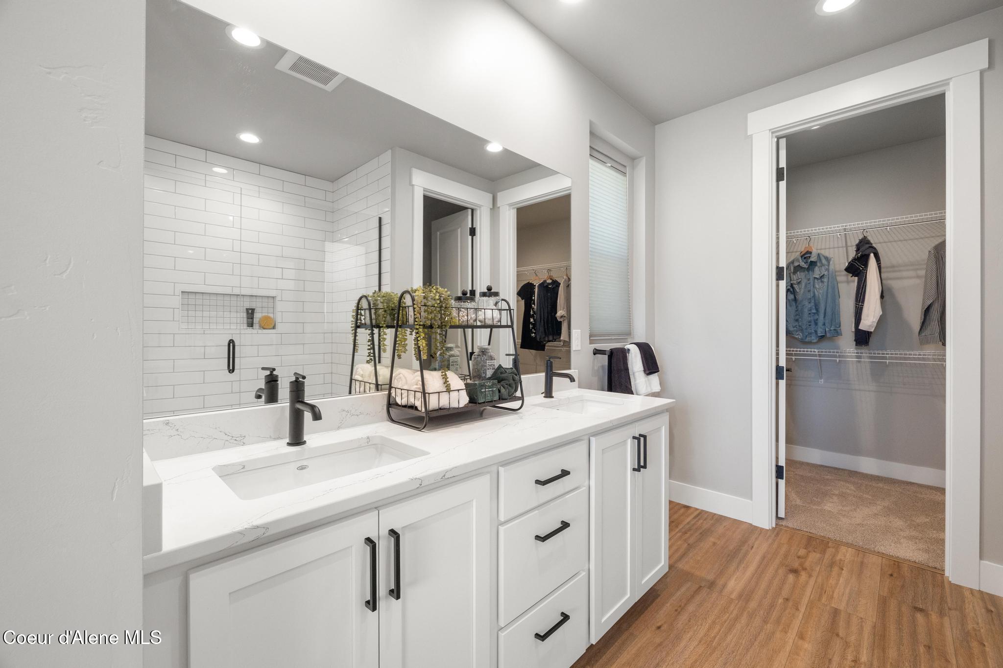 Sandpoint, Idaho, 83864, United States, 4 Bedrooms Bedrooms, ,3 BathroomsBathrooms,Residential,For Sale,1991362