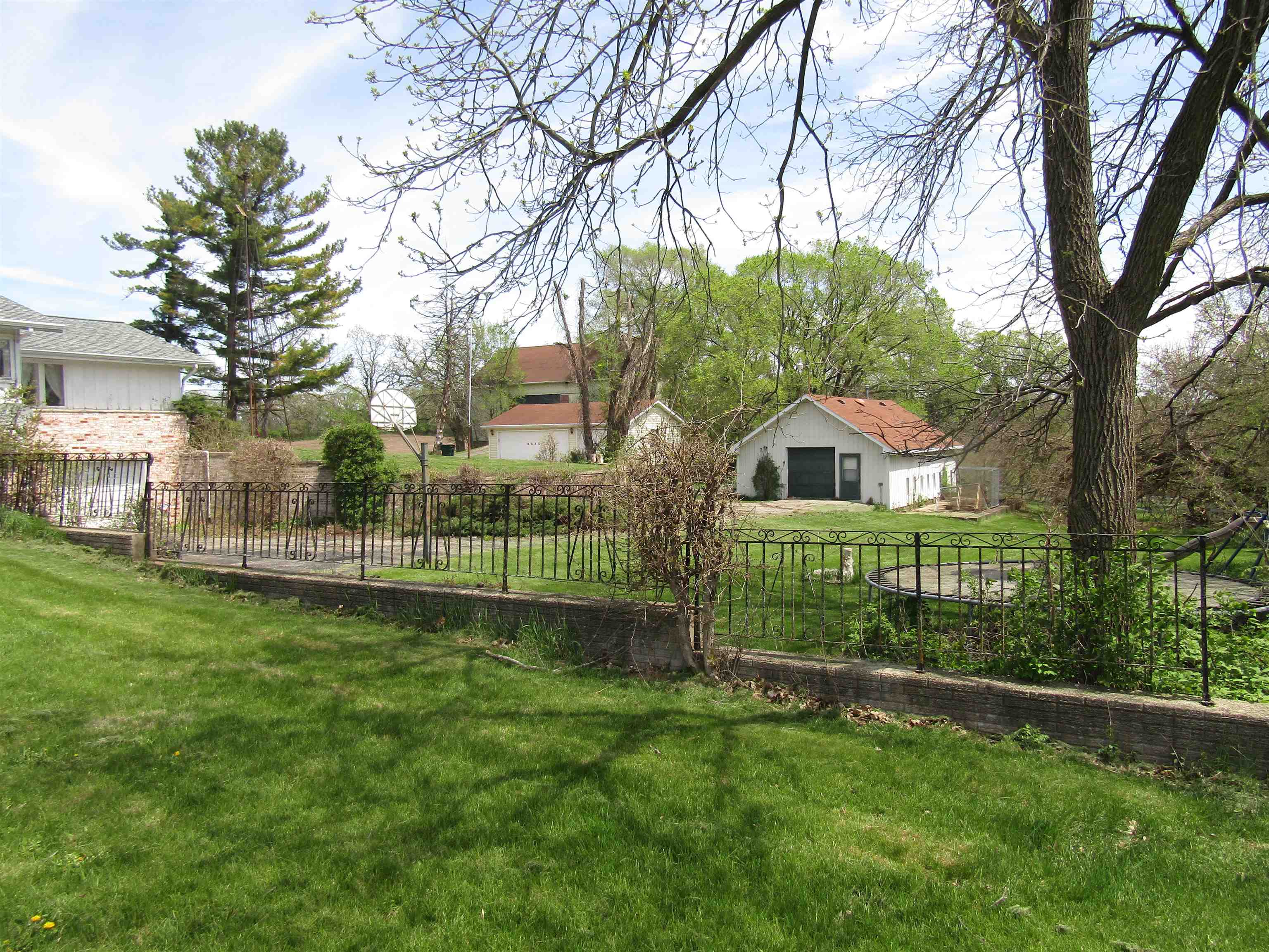 Beloit, Wisconsin, 53511, United States, 6 Bedrooms Bedrooms, ,5 BathroomsBathrooms,Residential,For Sale,1923330