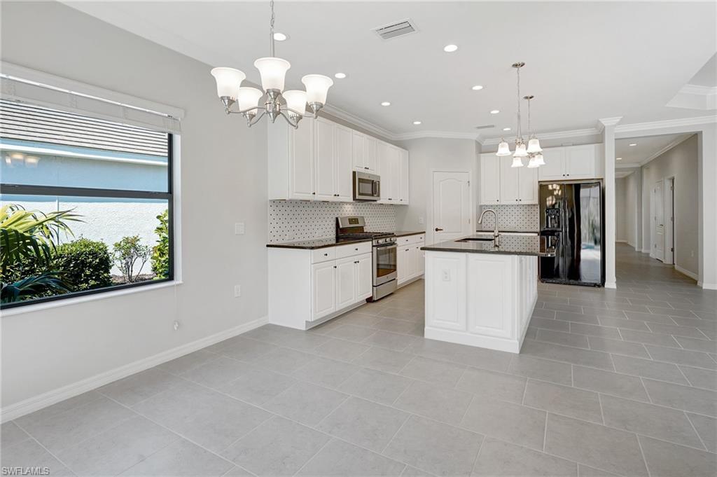 Fort Myers, Florida, 33905, United States, 3 Bedrooms Bedrooms, ,3 BathroomsBathrooms,Residential,For Sale,1762206