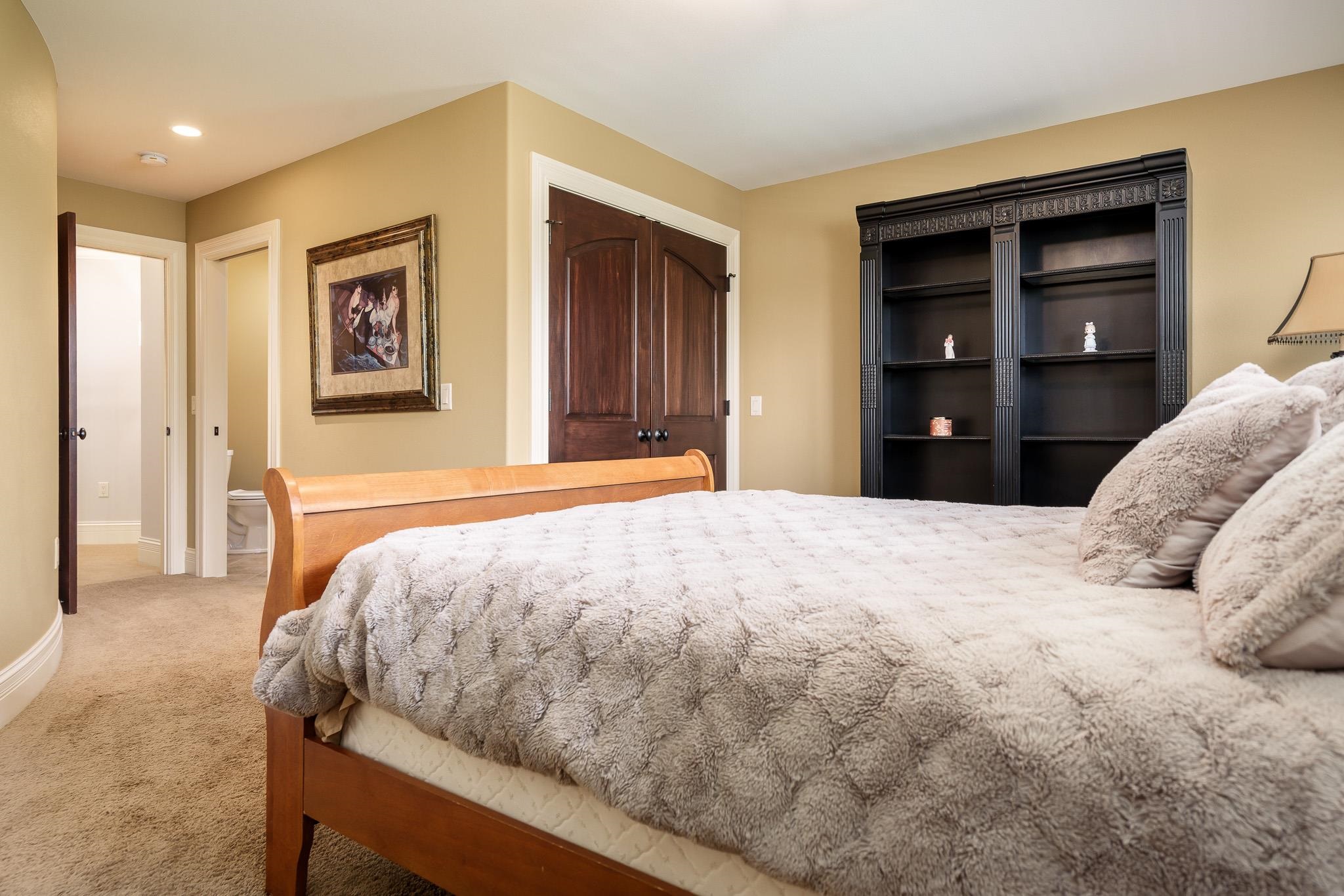 Waunakee, Wisconsin, 53597, United States, 6 Bedrooms Bedrooms, ,5 BathroomsBathrooms,Residential,For Sale,1914113