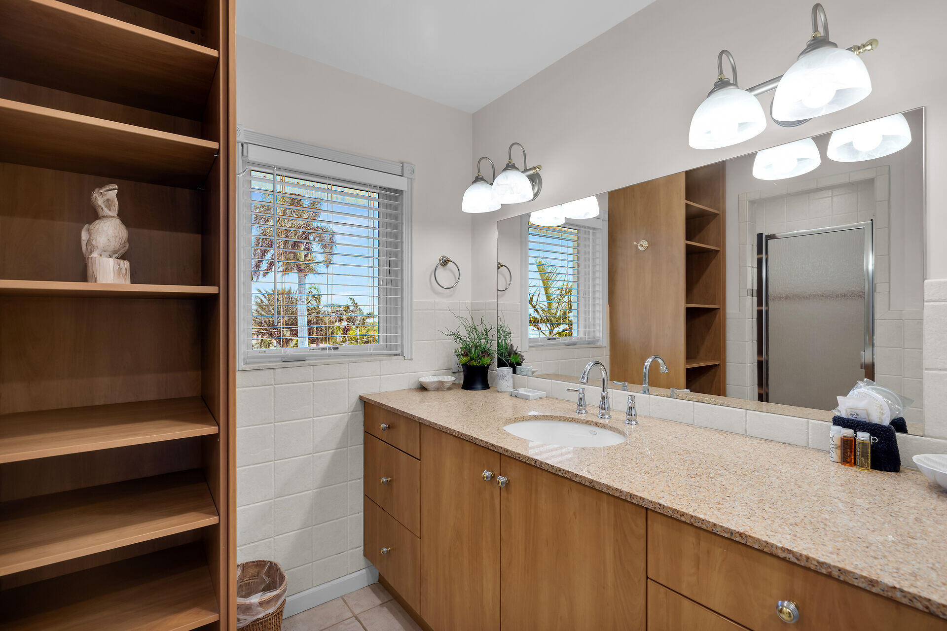 MARATHON, Florida, 33050, United States, 5 Bedrooms Bedrooms, ,3 BathroomsBathrooms,Residential,For Sale,1691478