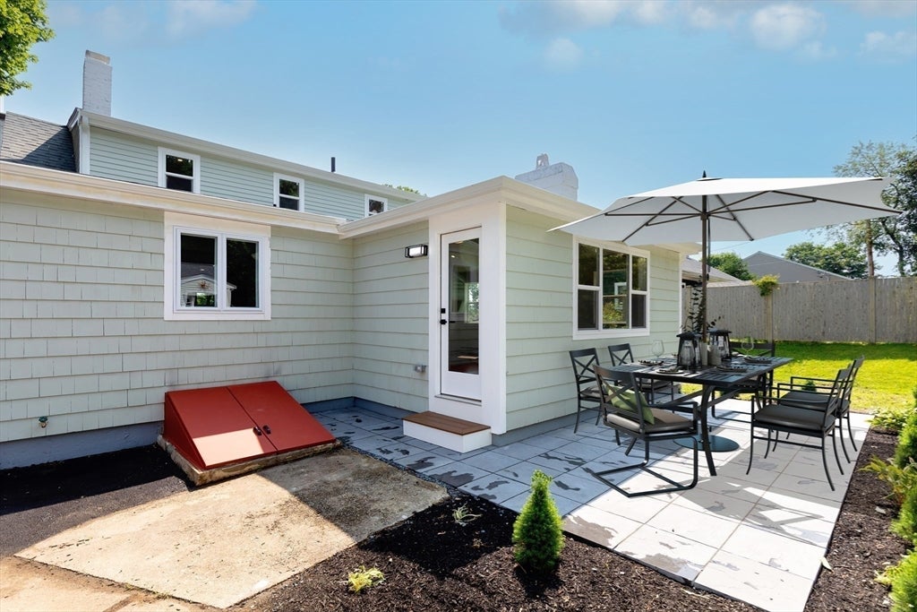 Plymouth, Massachusetts, 02360, United States, 4 Bedrooms Bedrooms, ,4 BathroomsBathrooms,Residential,For Sale,1981887