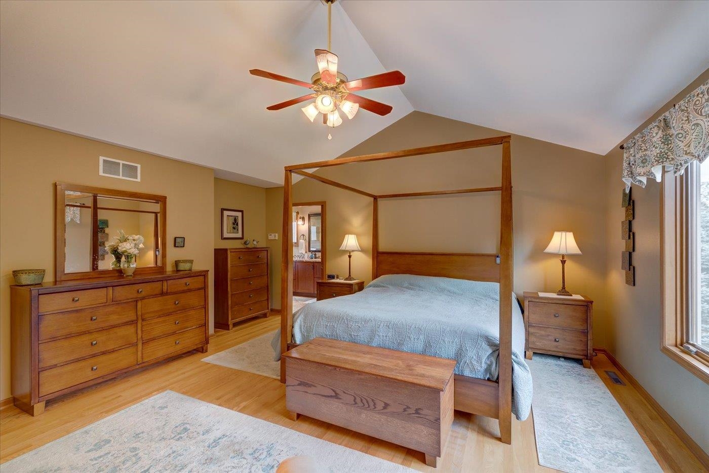 Fitchburg, Wisconsin, 53711, United States, 4 Bedrooms Bedrooms, ,4 BathroomsBathrooms,Residential,For Sale,1977409