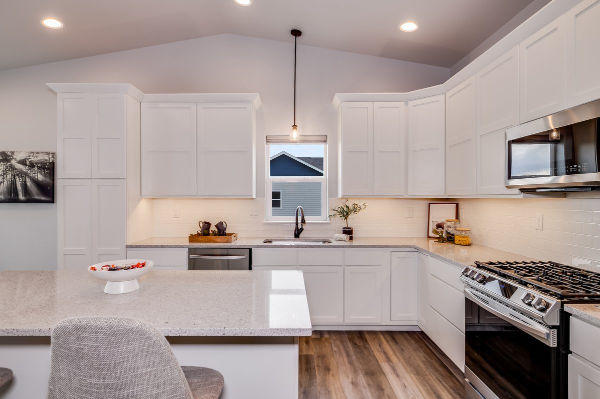 Cheyenne, Wyoming, 82009, United States, 5 Bedrooms Bedrooms, ,3 BathroomsBathrooms,Residential,For Sale,2012088