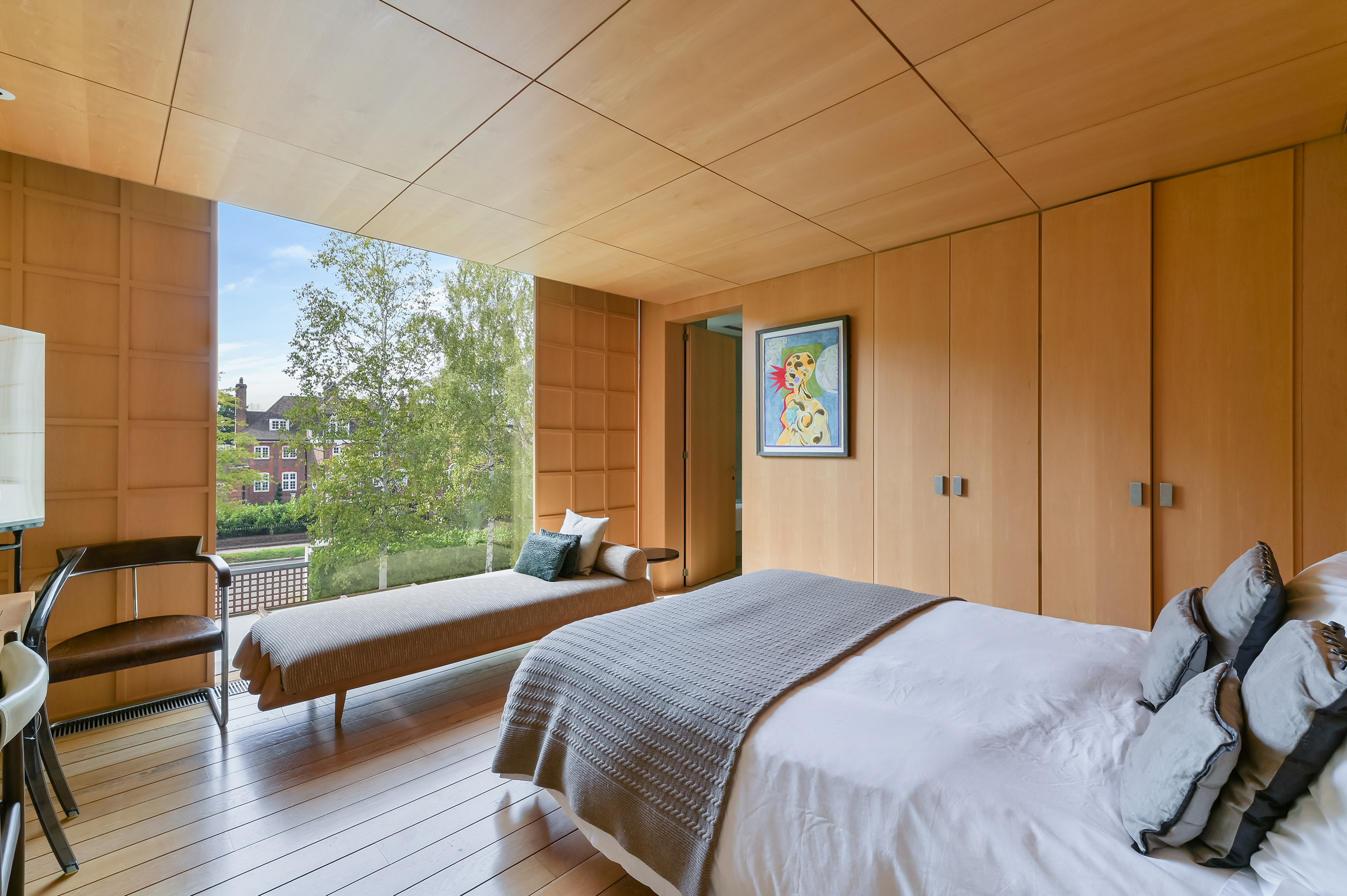  An architectural house on The Bishops Avenue with an indoor-outdoor pool - 物件實景