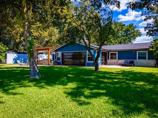 Possum Kingdom Lake, Texas, 76449, United States, 3 Bedrooms Bedrooms, ,2 BathroomsBathrooms,Residential,For Sale,1976028