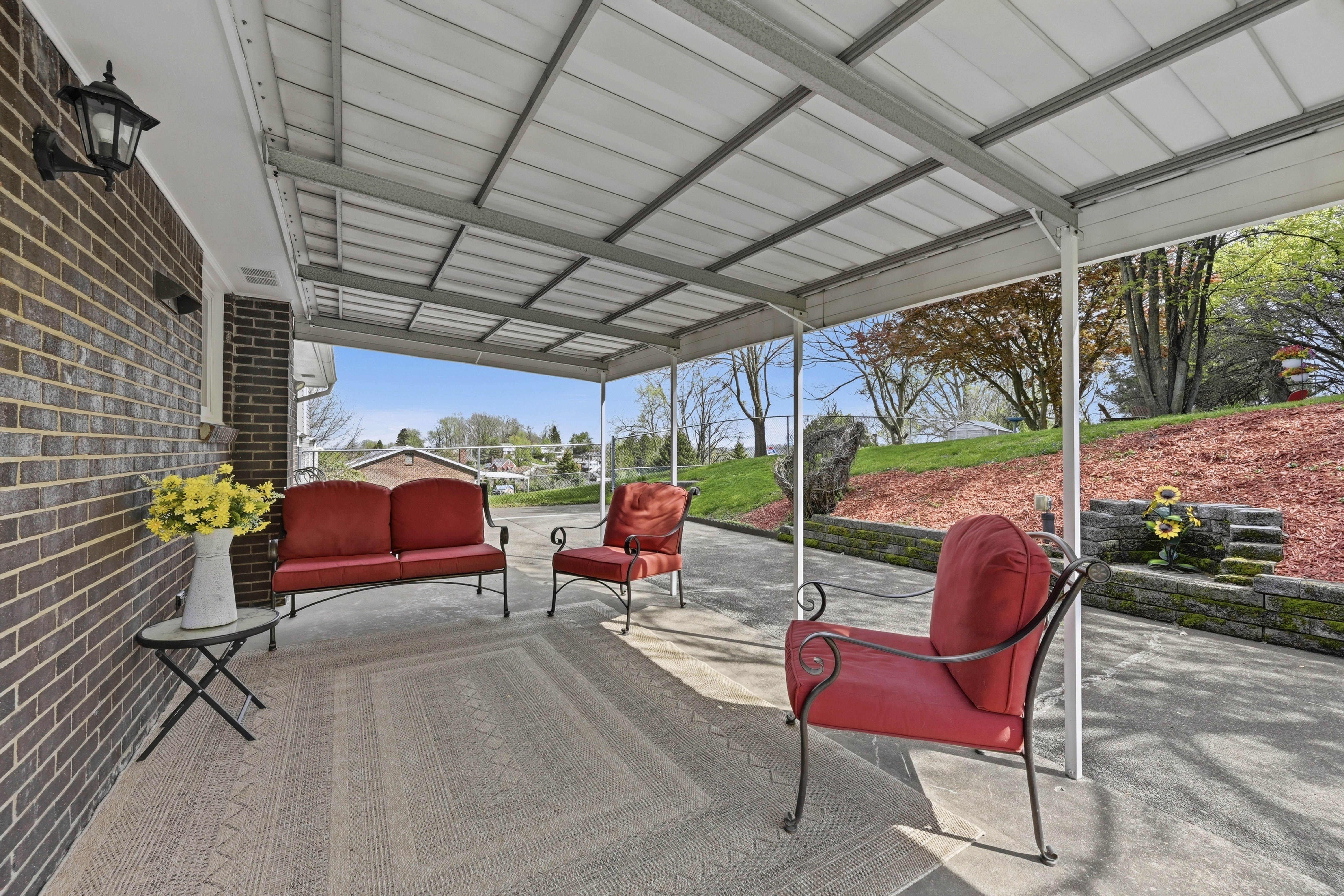  27 Flora Road, Pittsburgh, PA 15227 - 物件實景