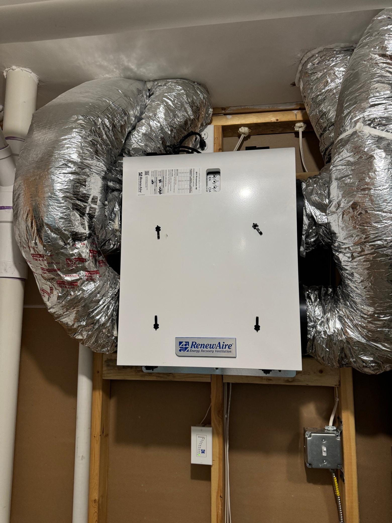 Albert Lea, Minnesota, 56007, United States, 4 Bedrooms Bedrooms, ,2 BathroomsBathrooms,Residential,For Sale,1978307