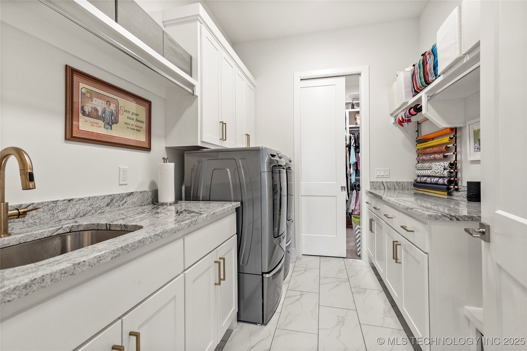 Tulsa, Oklahoma, 74132, United States, 2 Bedrooms Bedrooms, ,2 BathroomsBathrooms,Residential,For Sale,1926160