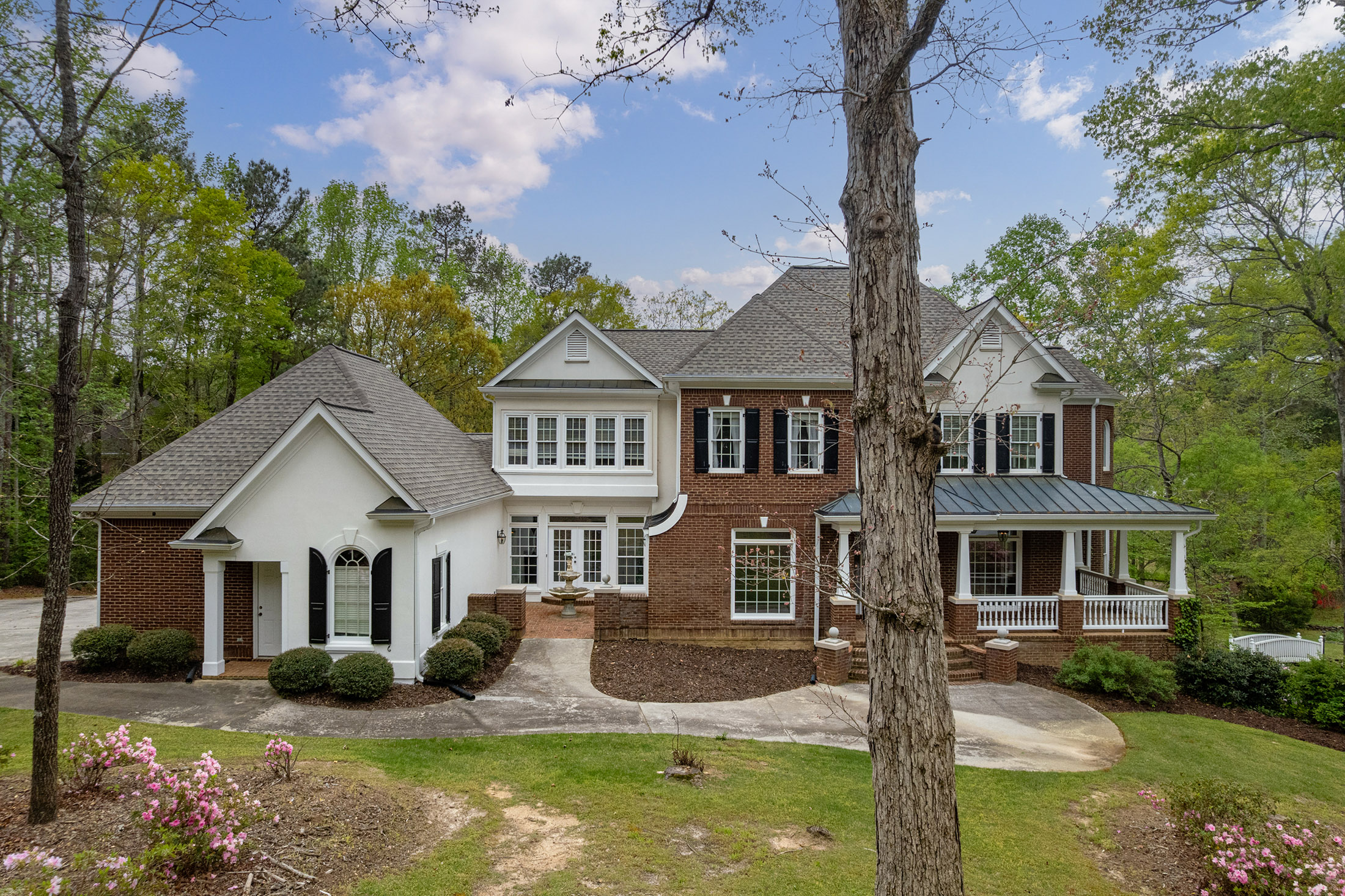  A Rare Opportunity to Own a Developer-Designed Lakefront Estate - 物件實景