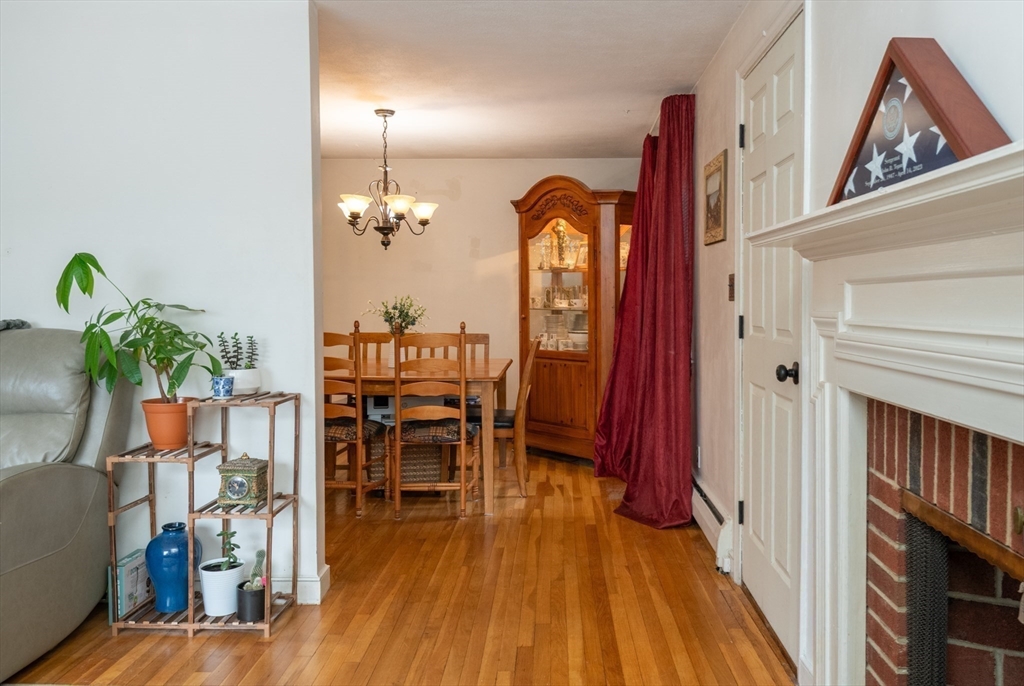 Lynnfield, Massachusetts, 01940, United States, 4 Bedrooms Bedrooms, ,3 BathroomsBathrooms,Residential,For Sale,2029876