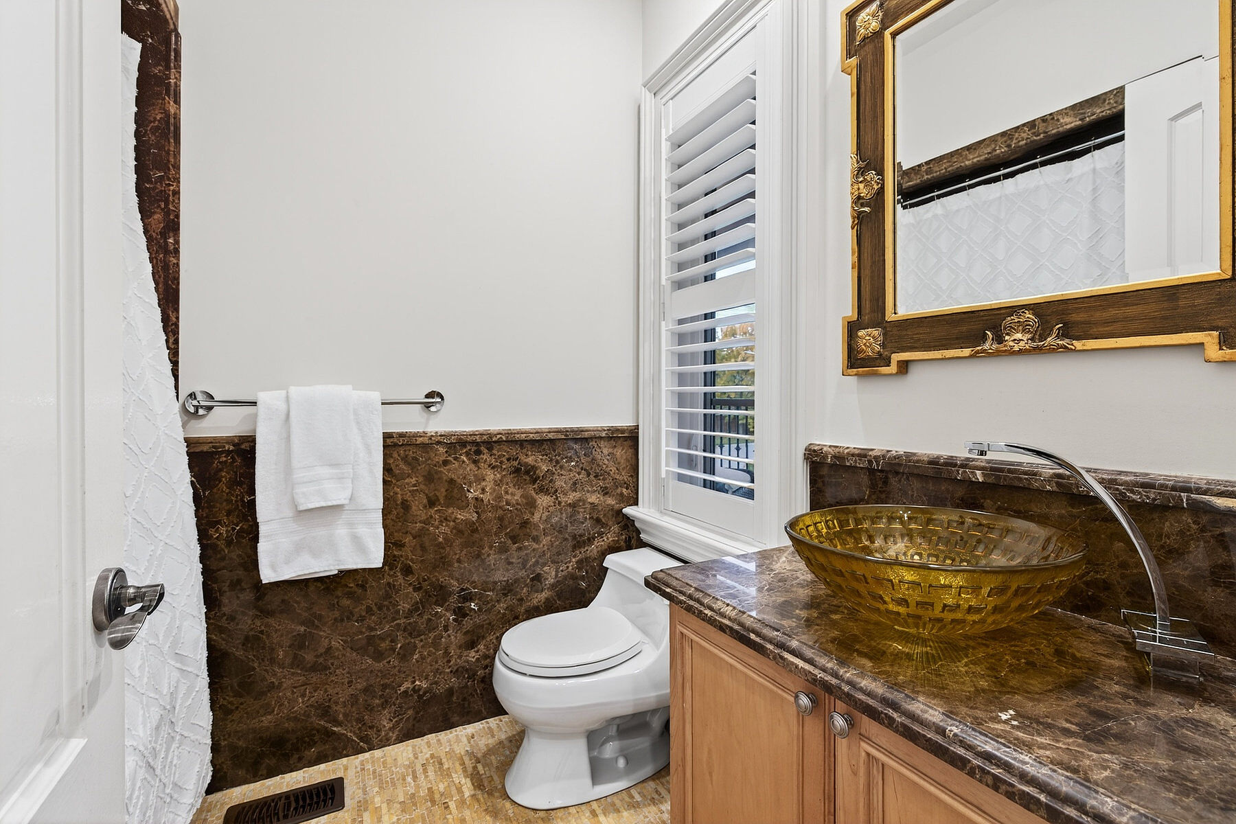  Beautifully Designed Home - 物件實景