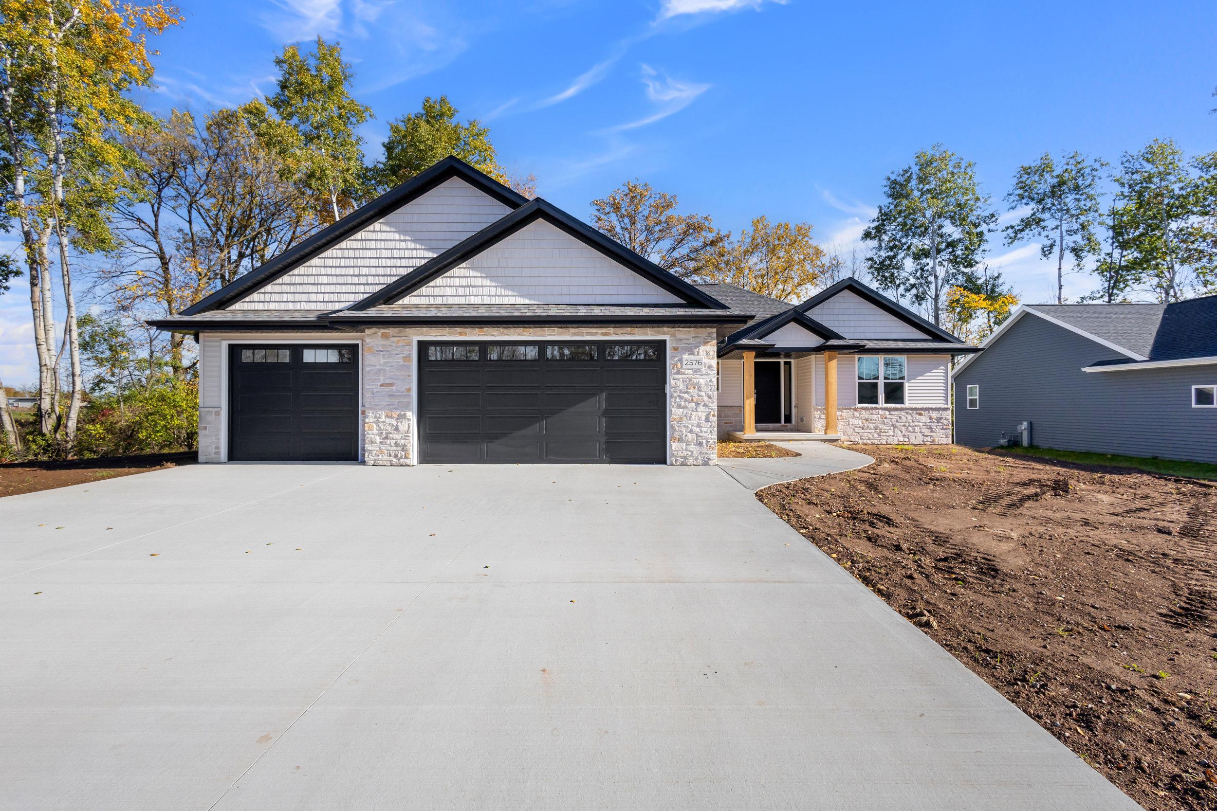 DE PERE, Wisconsin, 54115, United States, 3 Bedrooms Bedrooms, ,3 BathroomsBathrooms,Residential,For Sale,1967985