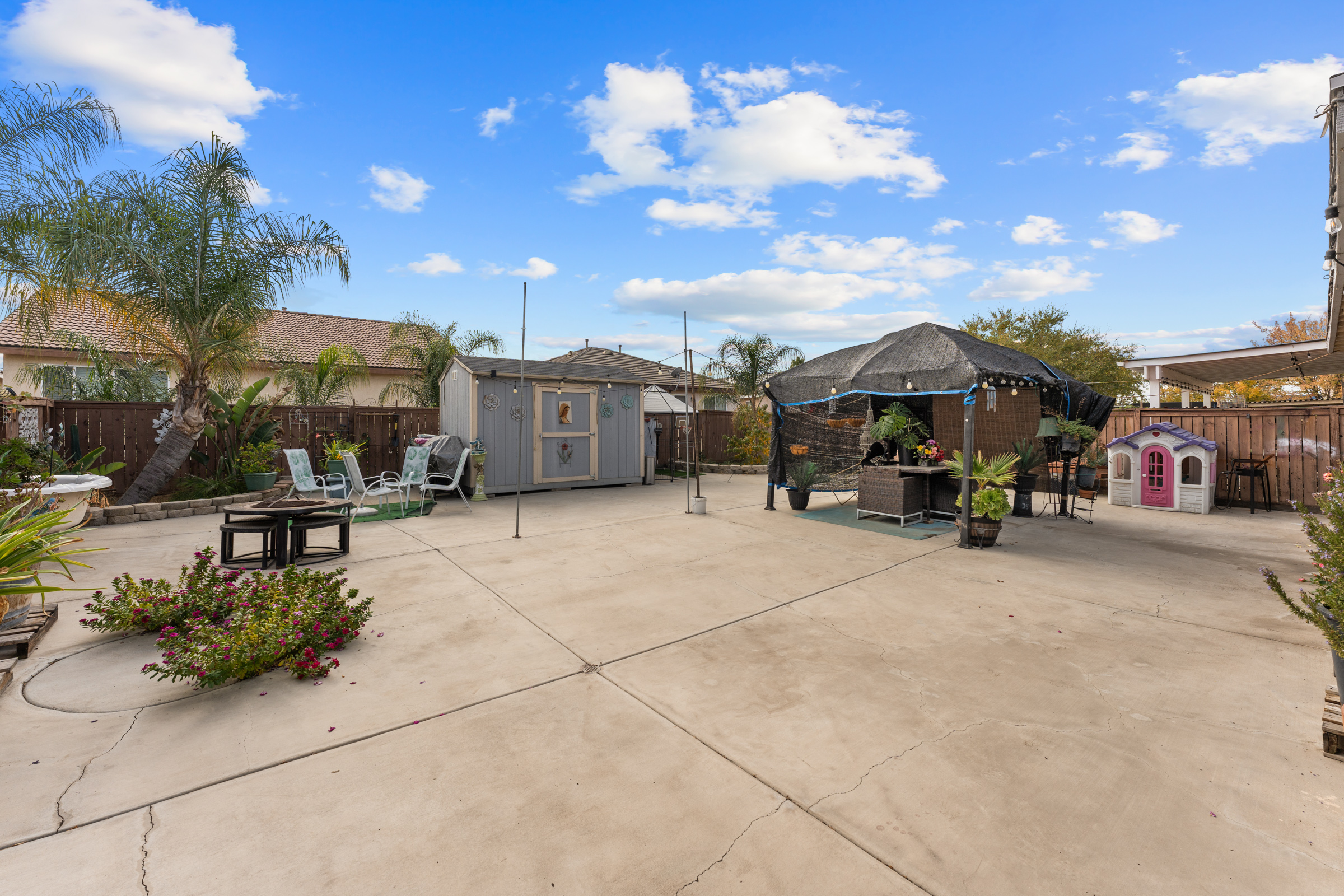 Moreno Valley, California, 92551, United States, 4 Bedrooms Bedrooms, ,3 BathroomsBathrooms,Residential,For Sale,1920483