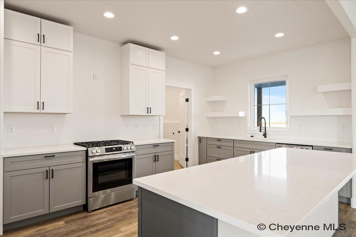 Cheyenne, Wyoming, 82009, United States, 3 Bedrooms Bedrooms, ,2 BathroomsBathrooms,Residential,For Sale,1875233