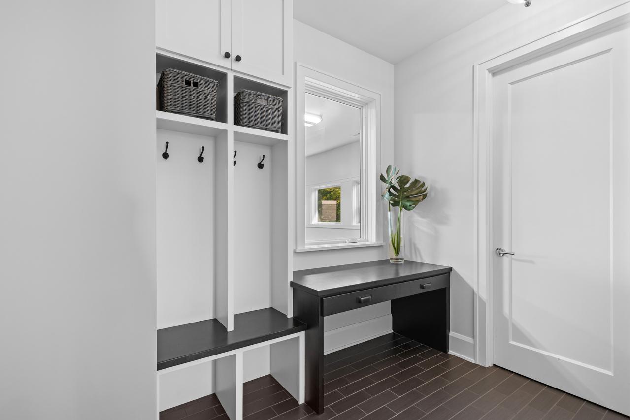 Victoria, Minnesota, 55331, United States, 5 Bedrooms Bedrooms, ,3 BathroomsBathrooms,Residential,For Sale,1994848