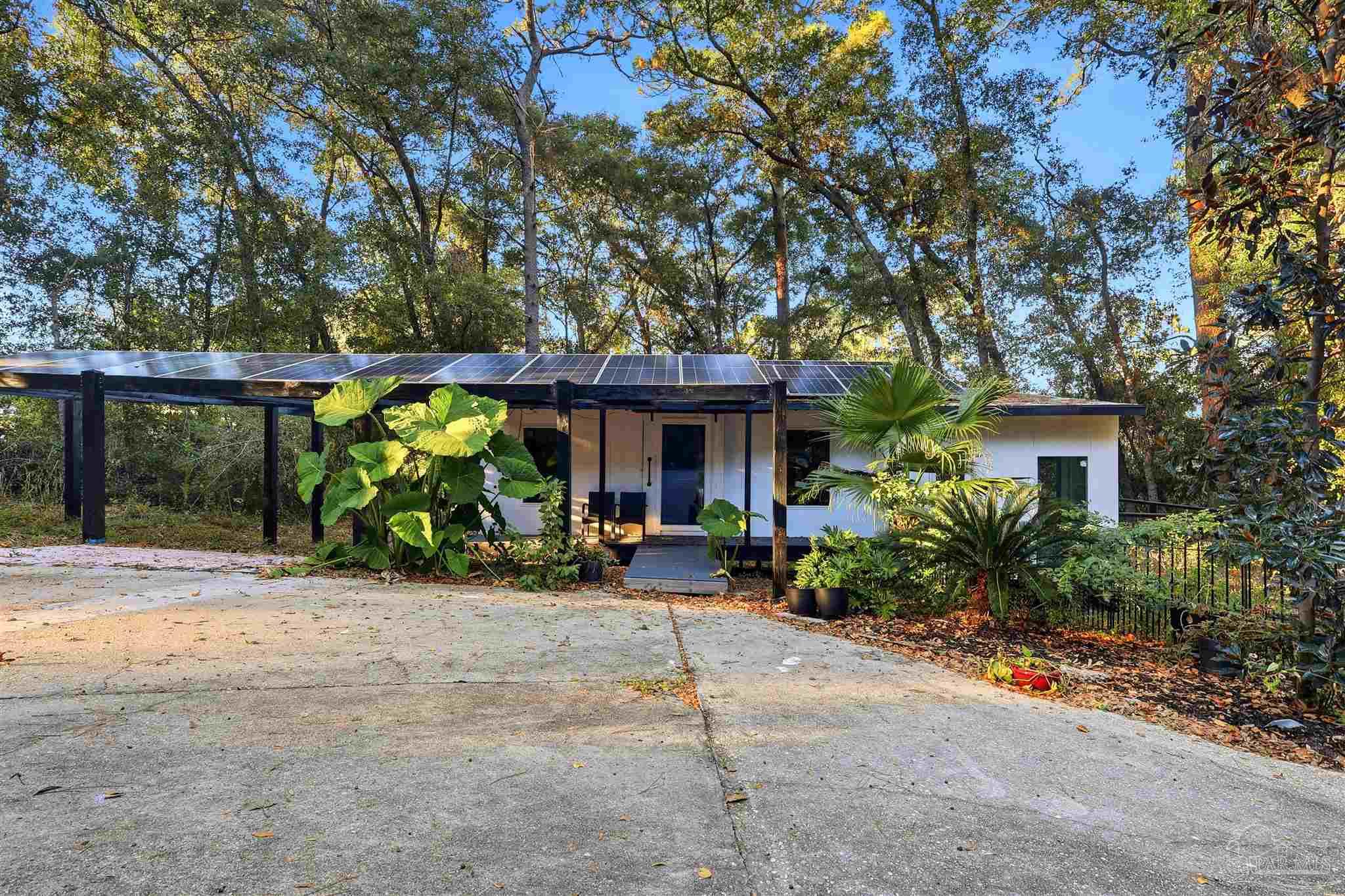 Milton, Florida, 32583, United States, 3 Bedrooms Bedrooms, ,4 BathroomsBathrooms,Residential,For Sale,1991354