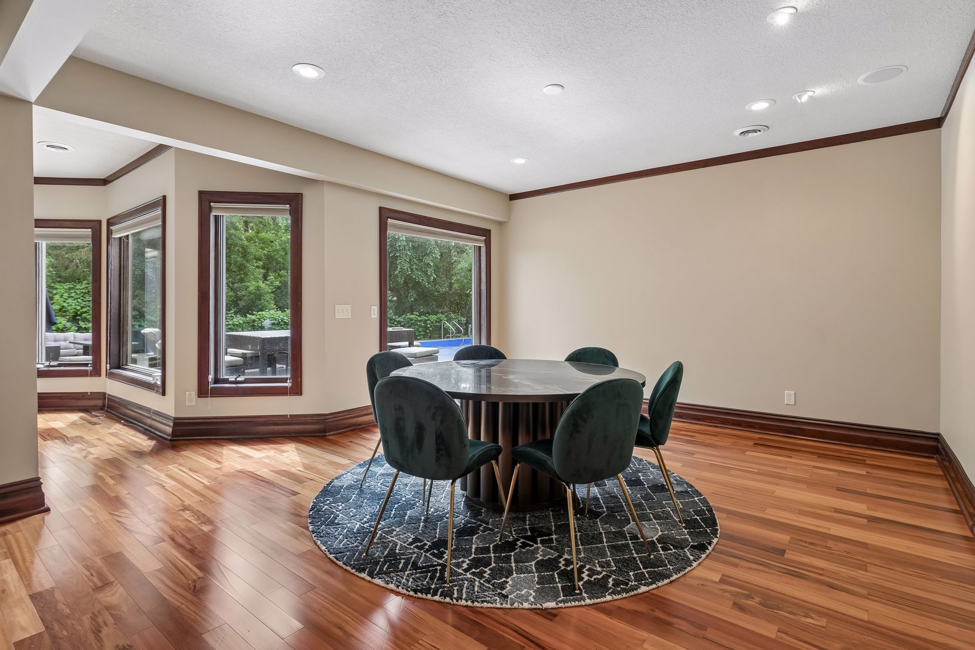  One-of-a-kind wooded retreat in Lakeville - 物件實景
