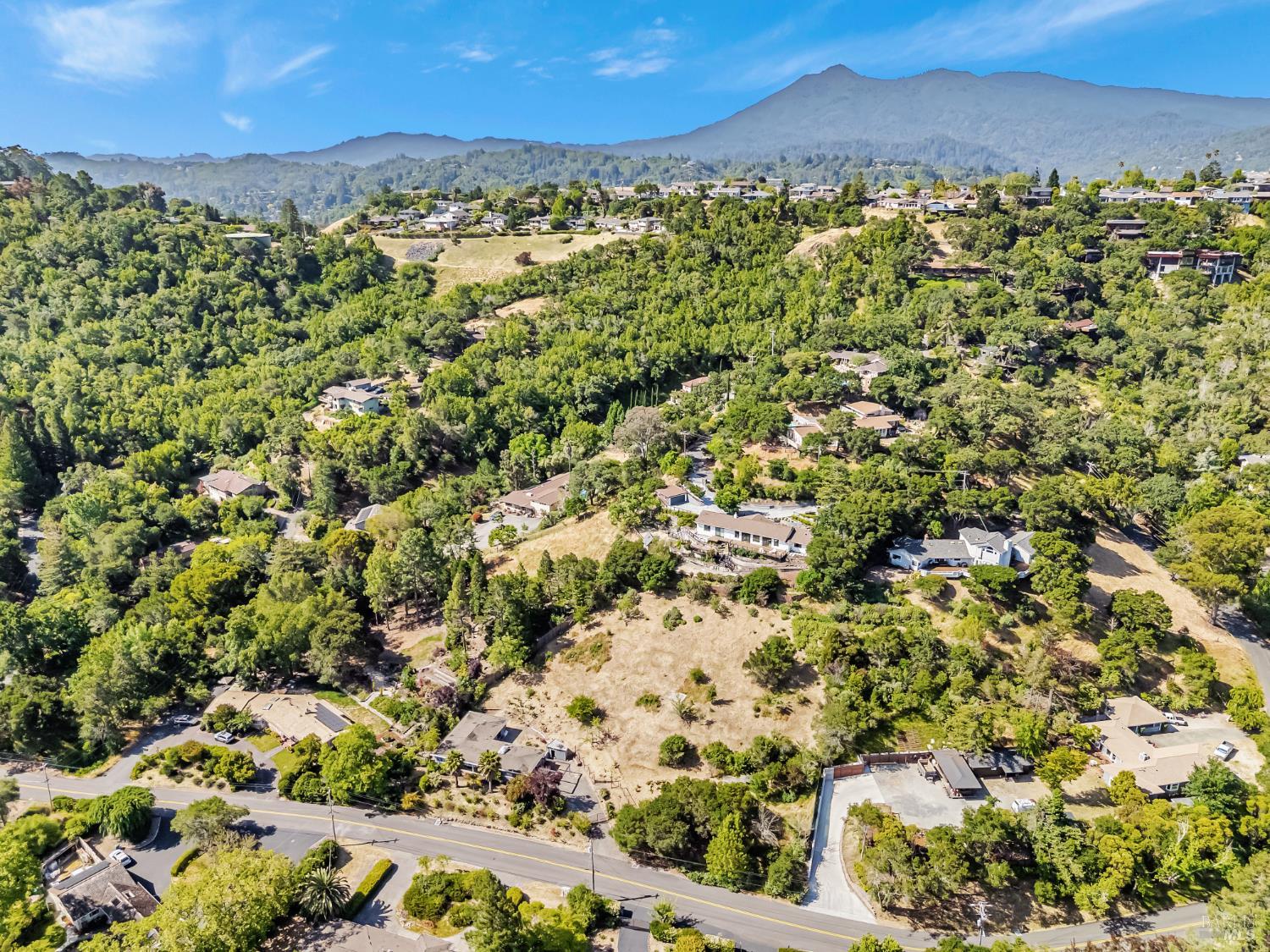 San Rafael, California, 94903, United States, 4 Bedrooms Bedrooms, ,3 BathroomsBathrooms,Residential,For Sale,1837138