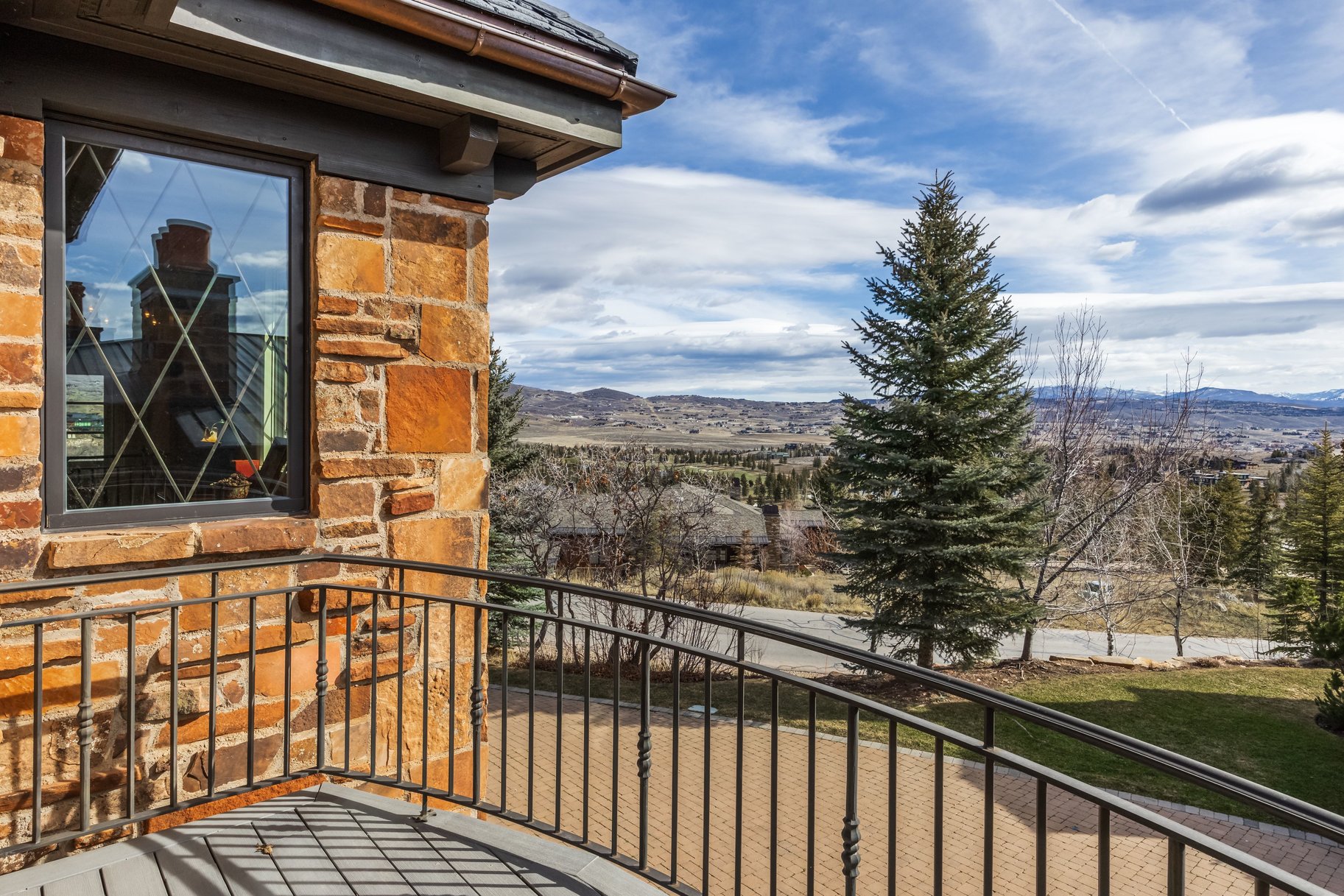  A Legacy Estate Framed by Golf and Ski Views - 物件實景
