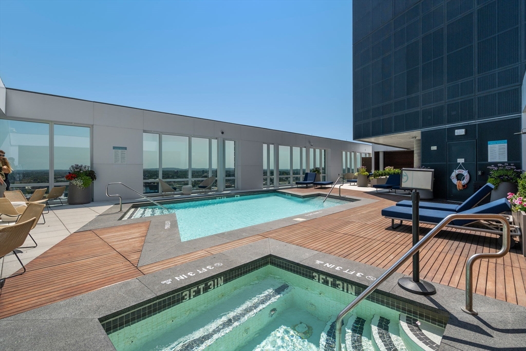 Boston, Massachusetts, 02215, United States, 1 Bedroom Bedrooms, ,1 BathroomBathrooms,Residential,For Sale,1938764