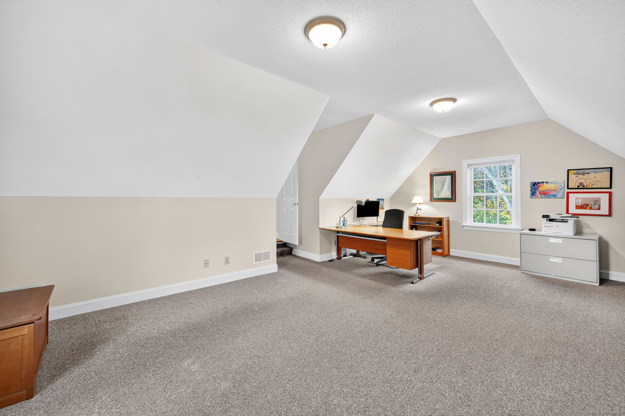 Suffield, Connecticut, 06078, United States, 4 Bedrooms Bedrooms, ,3 BathroomsBathrooms,Residential,For Sale,1988055