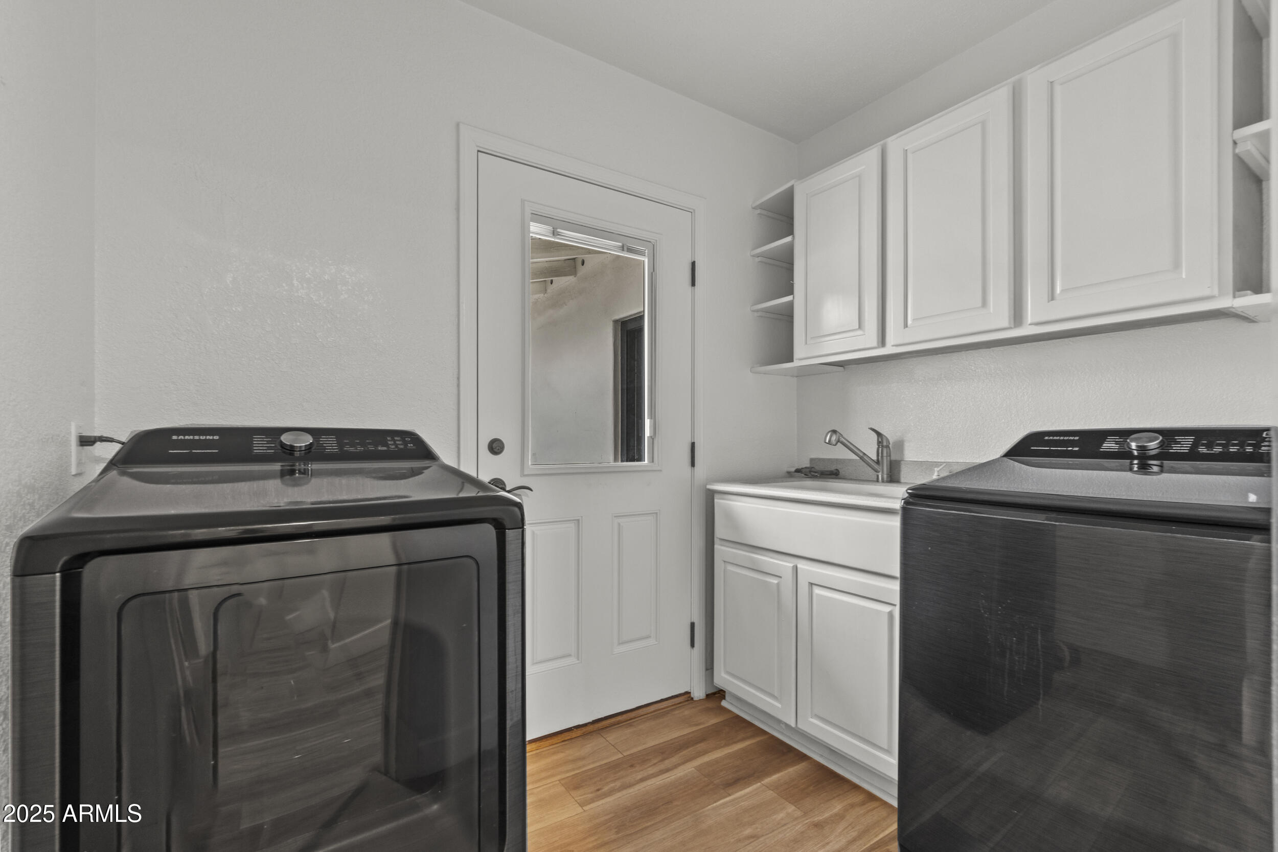 Phoenix, Arizona, 85018, United States, 6 Bedrooms Bedrooms, ,4 BathroomsBathrooms,Residential,For Sale,2002076