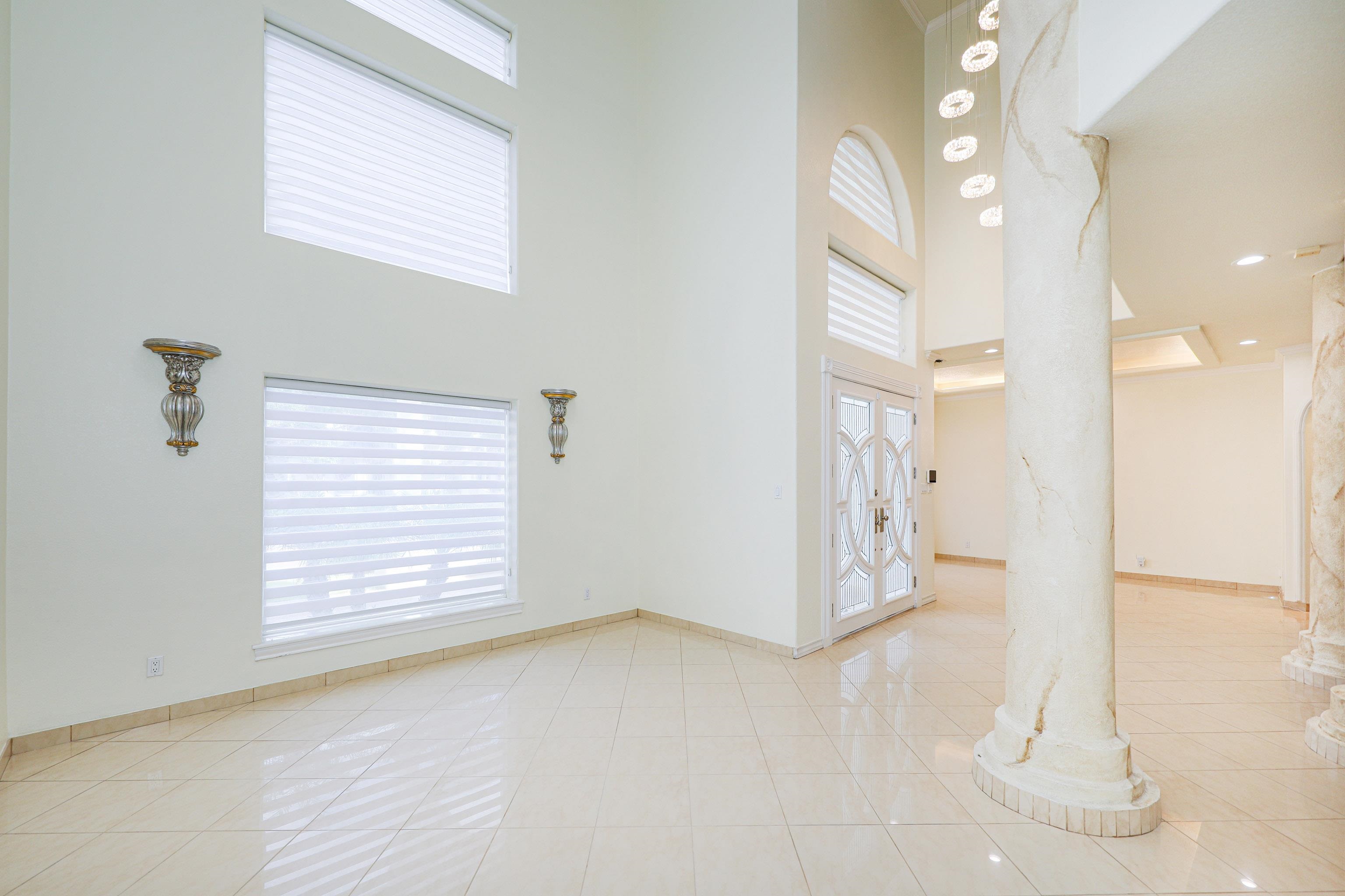 Laredo, Texas, 78041, United States, 4 Bedrooms Bedrooms, ,6 BathroomsBathrooms,Residential,For Sale,1989107