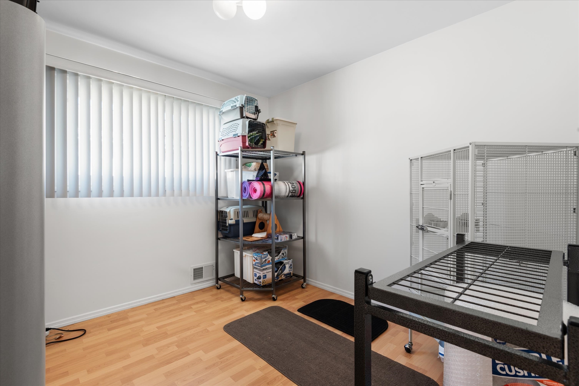 Howard Beach, New York, 11414, United States, 4 Bedrooms Bedrooms, ,3 BathroomsBathrooms,Residential,For Sale,2006115