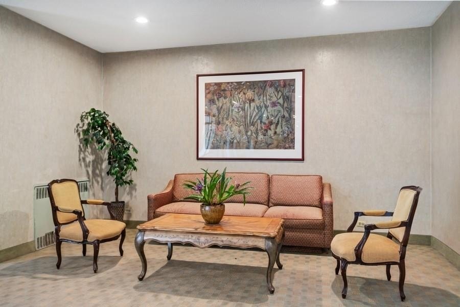 Beechhurst, New York, 11357, United States, 3 Bedrooms Bedrooms, ,2 BathroomsBathrooms,Residential,For Sale,1865157