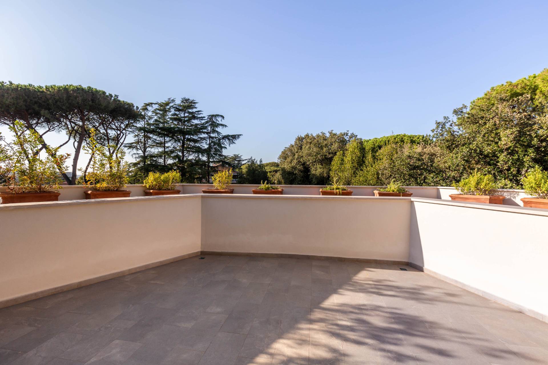 Roma, Roma, 00100, IT, 2 Bedrooms Bedrooms, ,3 BathroomsBathrooms,Residential,For Sale,1849001