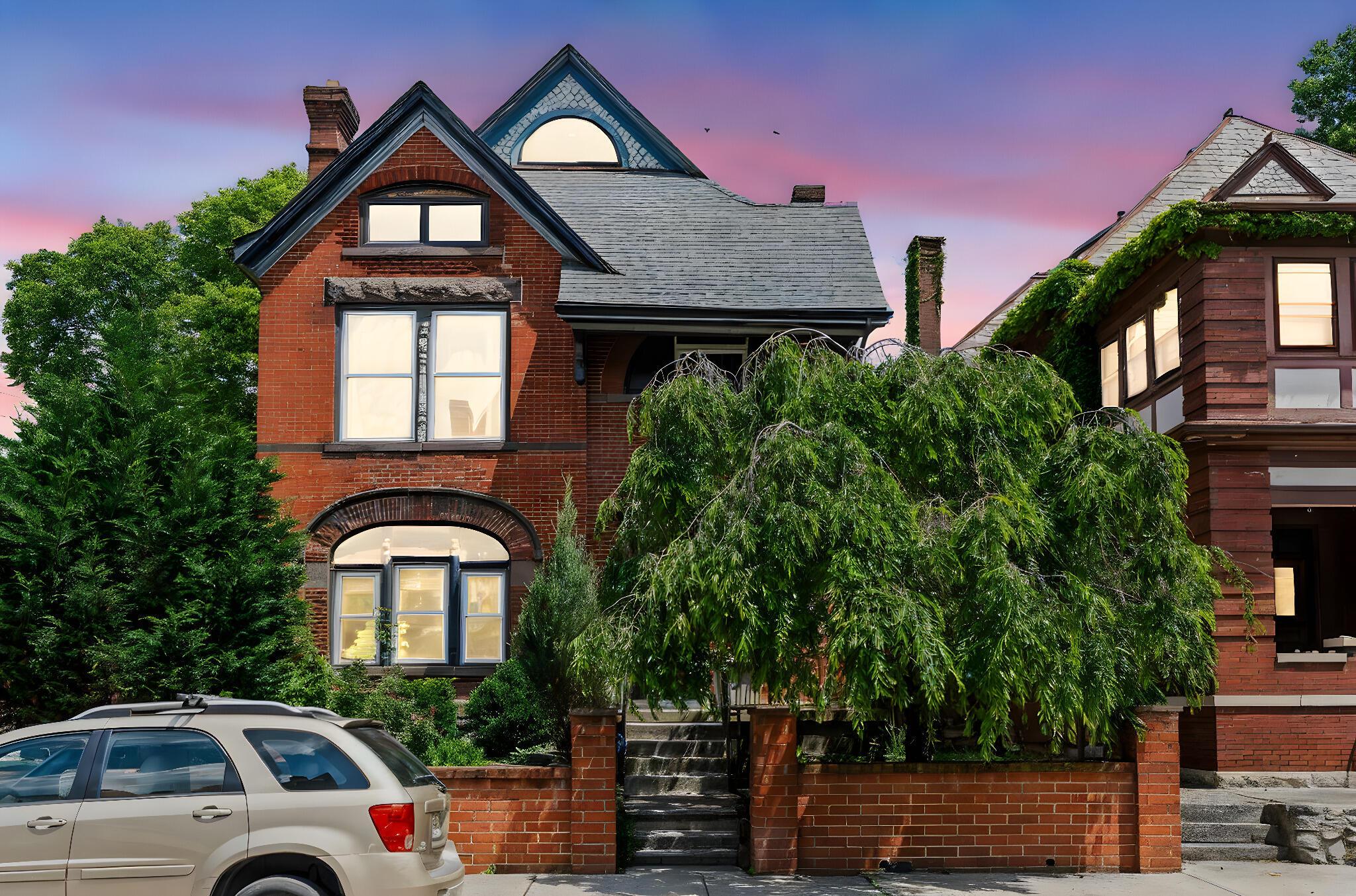 Columbus, Ohio, 43205, United States, 4 Bedrooms Bedrooms, ,3 BathroomsBathrooms,Residential,For Sale,1866885